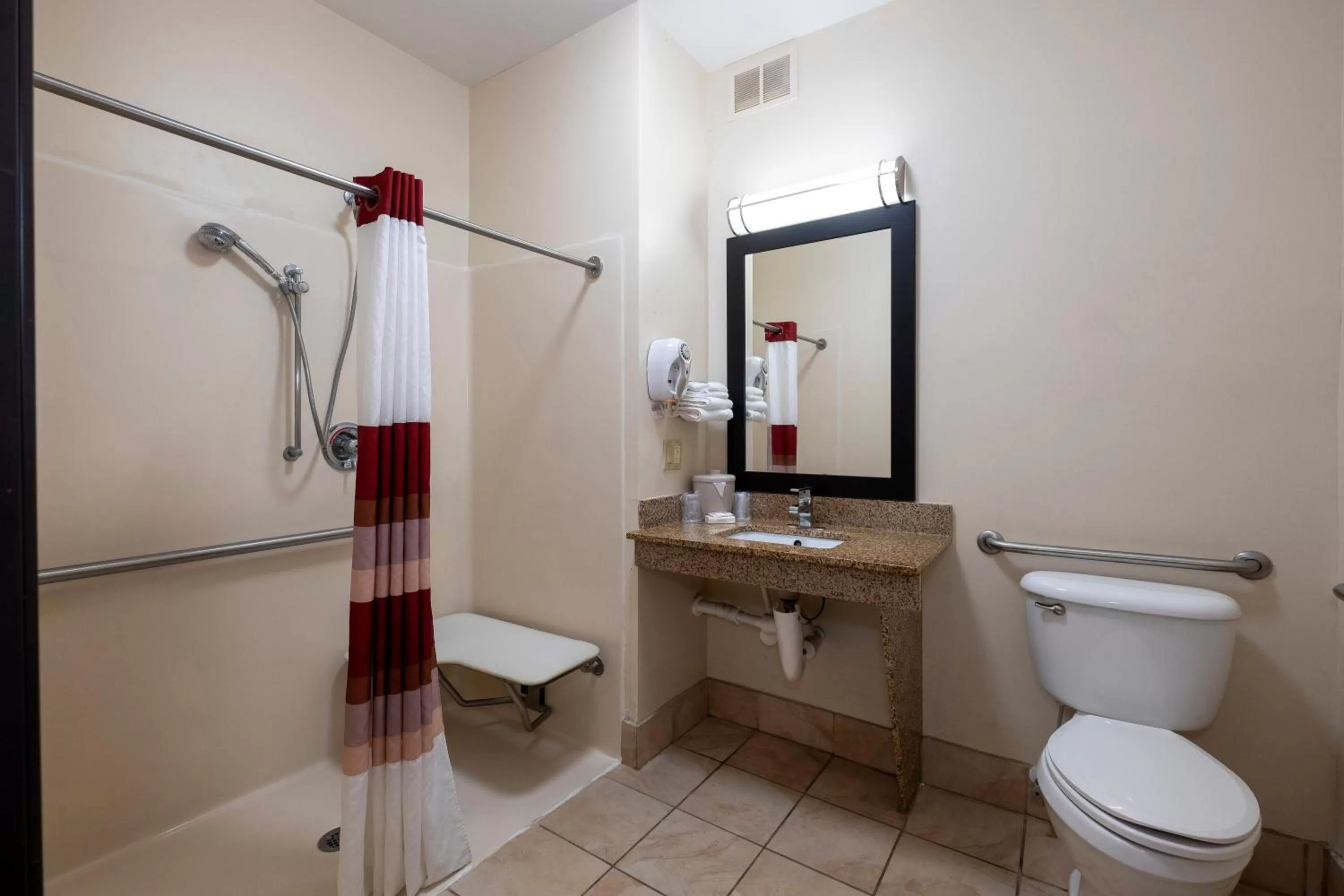 Other in Red Roof Inn & Suites Dover Downtown