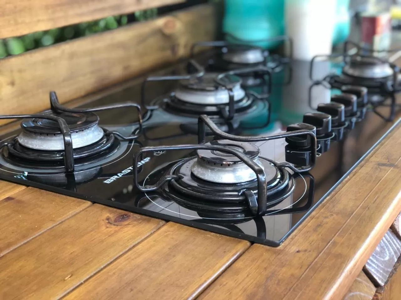 Communal kitchen in Pousada Ondas de Floripa