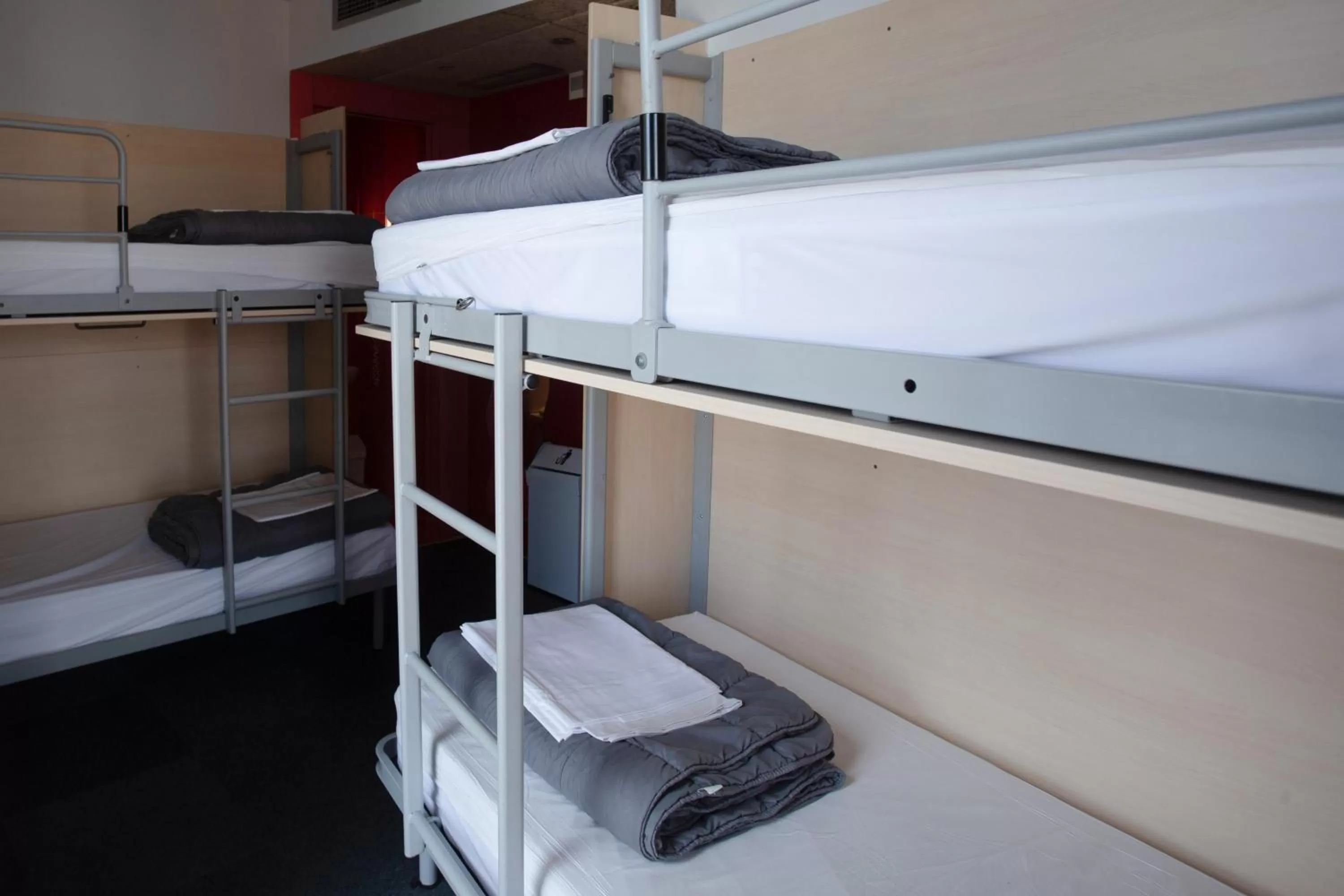 Bedroom, Bed in Urbany Hostel Barcelona