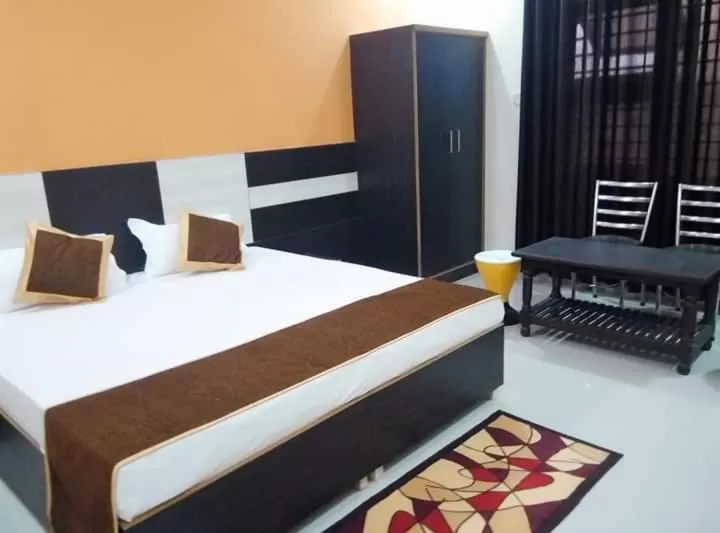 Photo of the whole room, Bed in Rama Grand HS