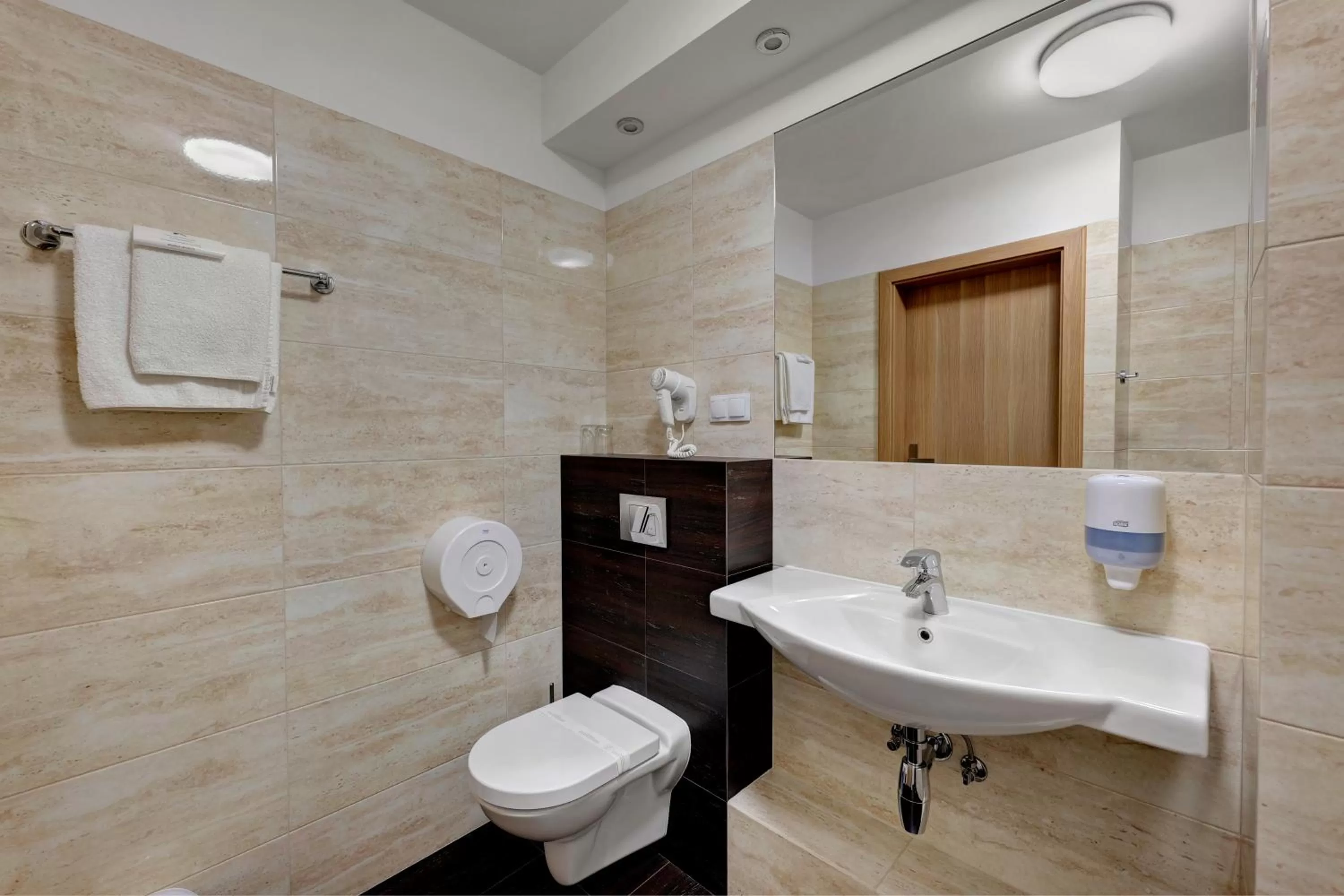 Shower in Hotel Leśny