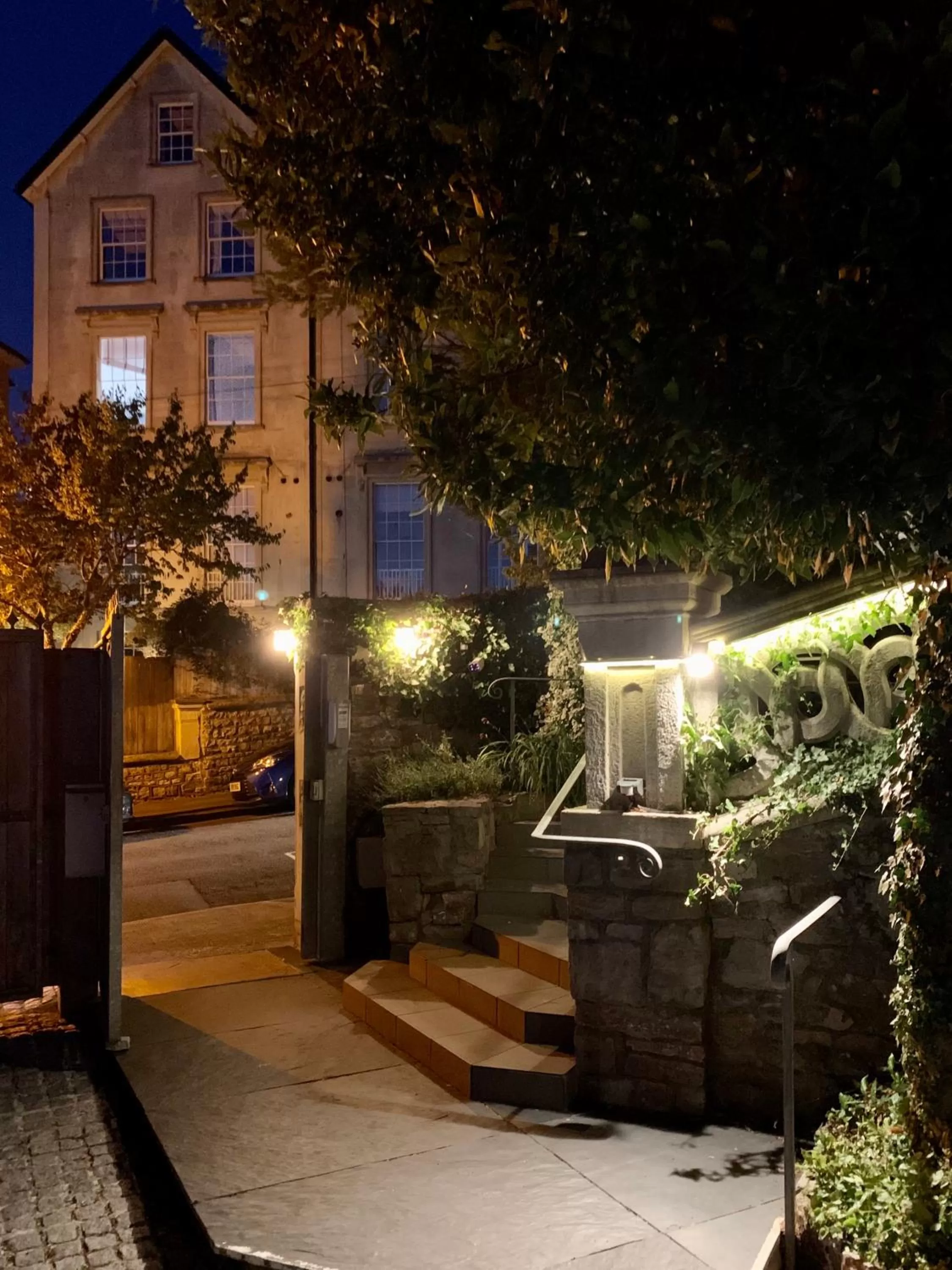 Facade/entrance in Ferndale Mews