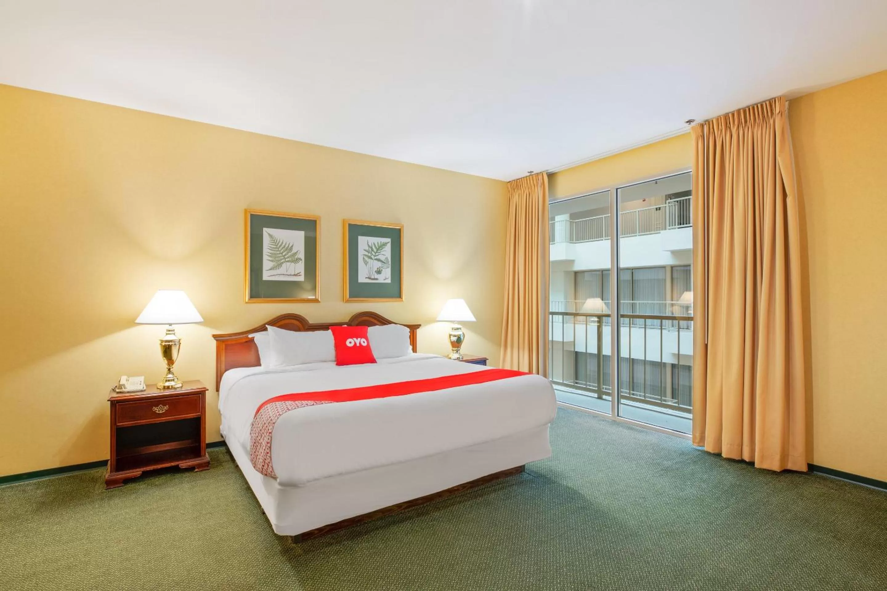 Bedroom, Bed in OYO Hotel St Louis Downtown City Center MO