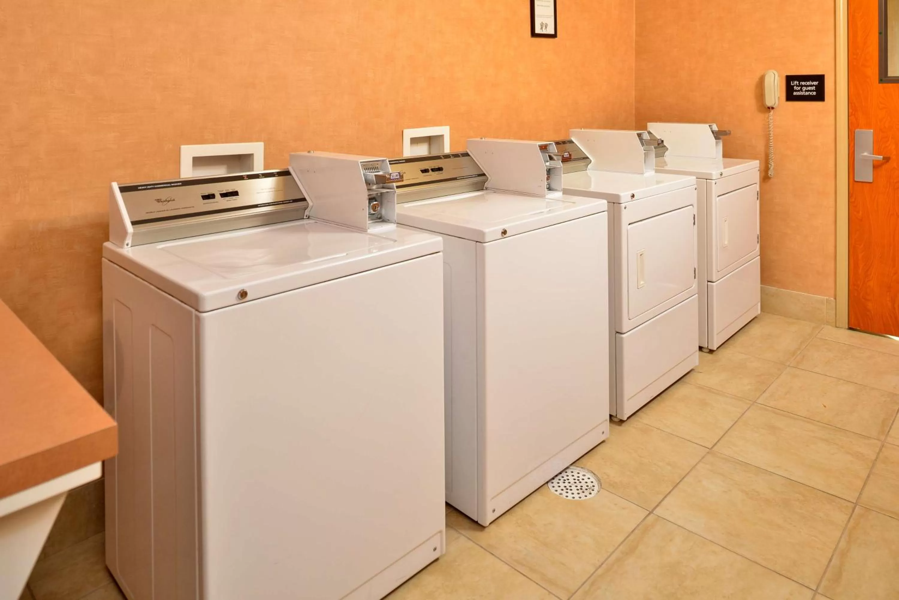 Property building in Hampton Inn Rock Springs