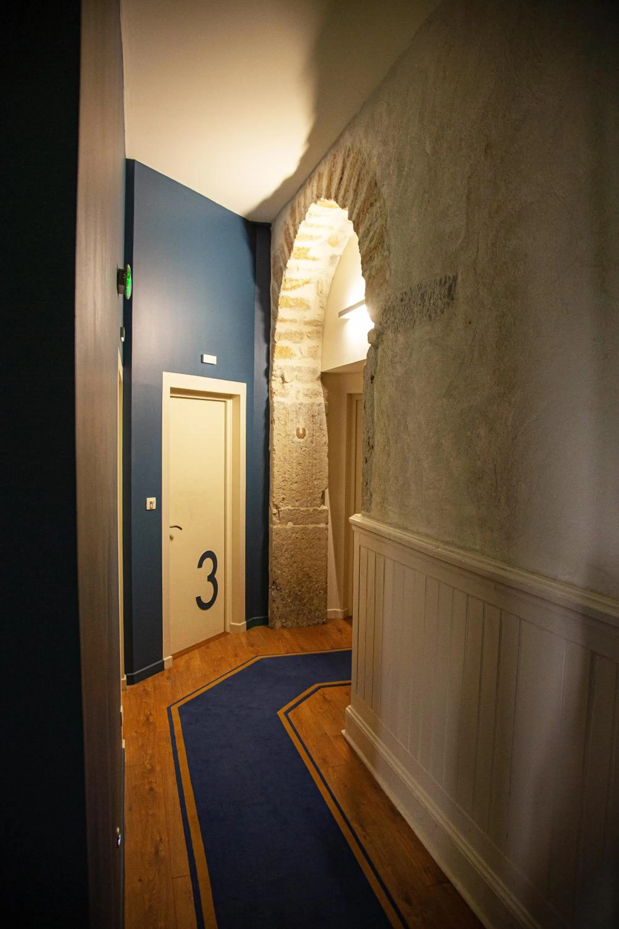 Property building in Hotelo Lyon Charité