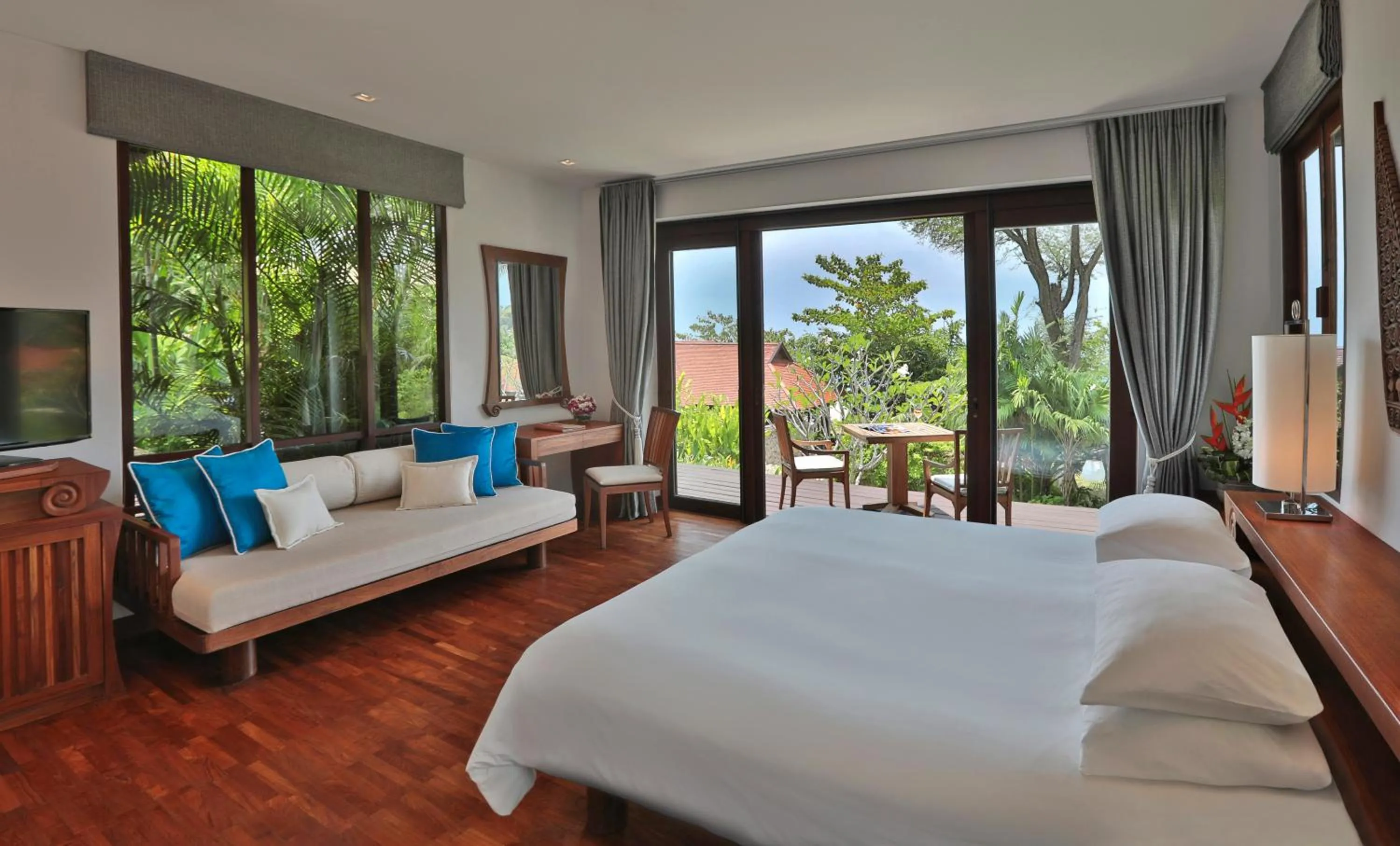 Bed in Pimalai Resort & Spa