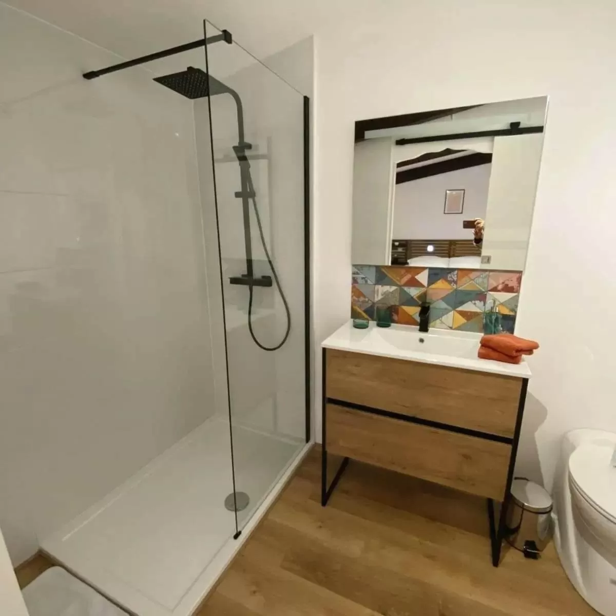 Bathroom, Bed in Lou Cantou