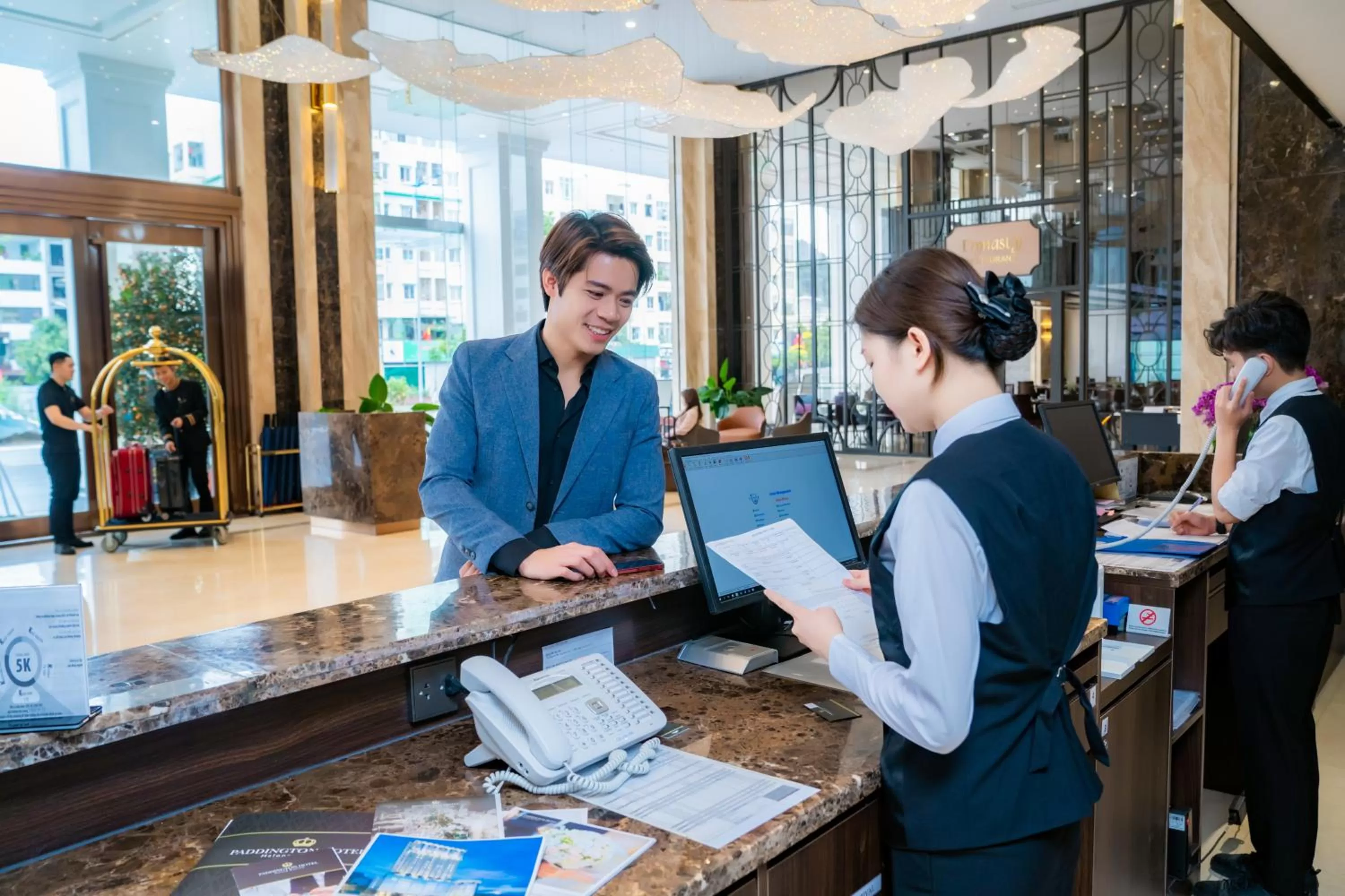 Lobby or reception in Paddington Hotel Halong Bayview