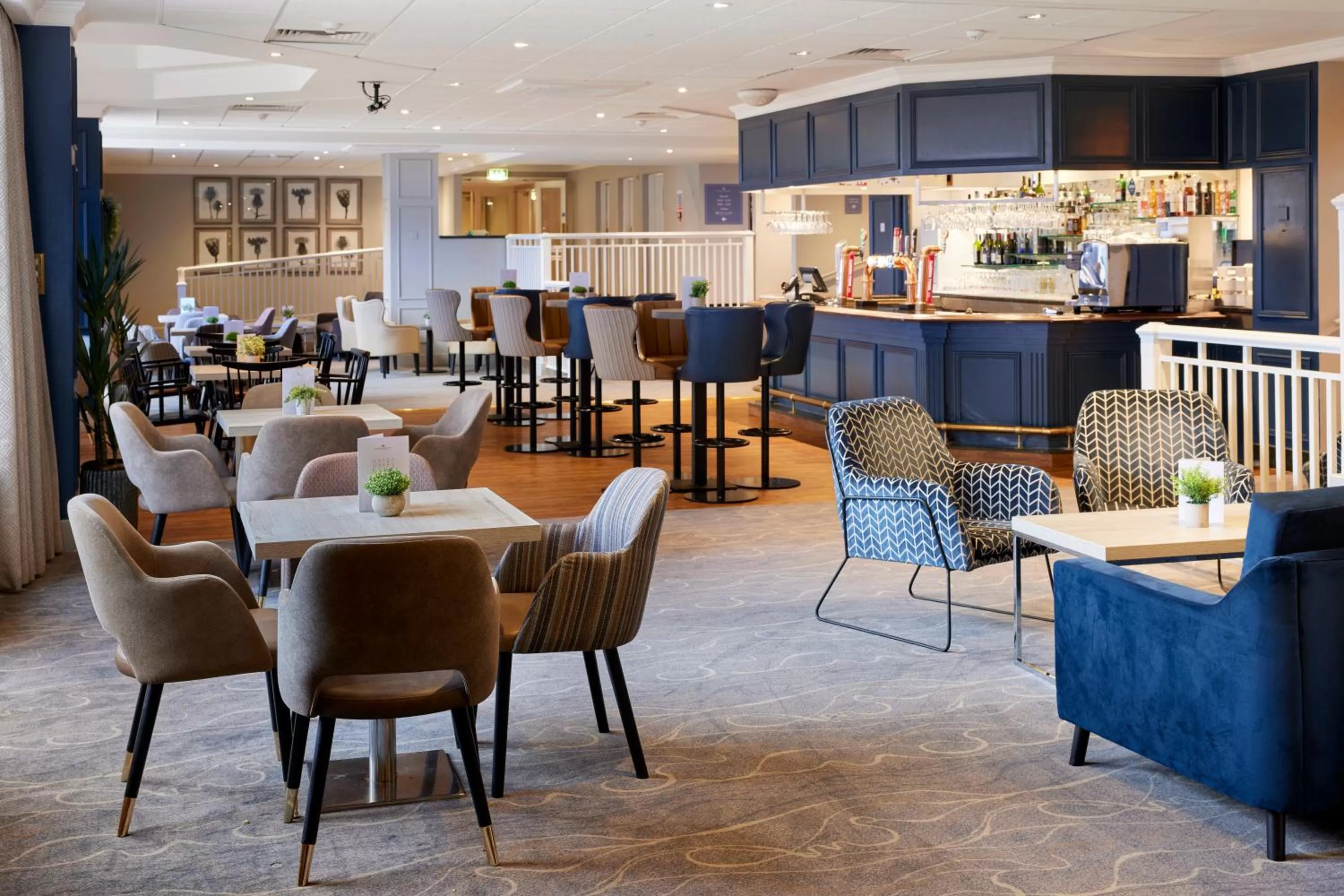 Lounge or bar in Coldra Court Hotel by Celtic Manor