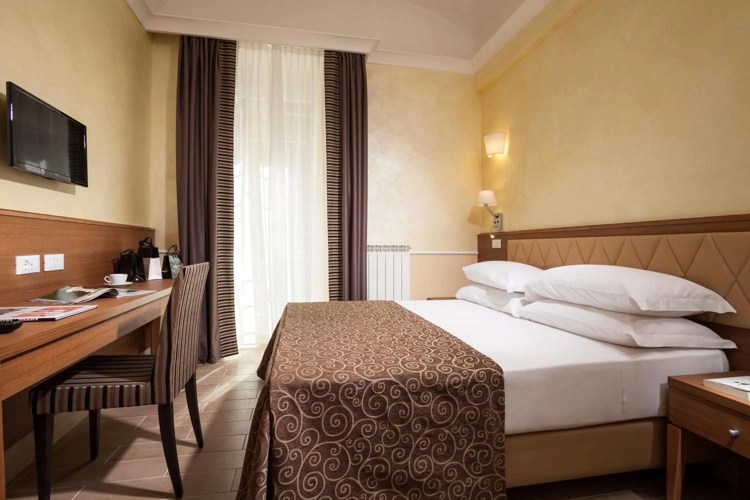 Bedroom, Bed in Hotel Kennedy