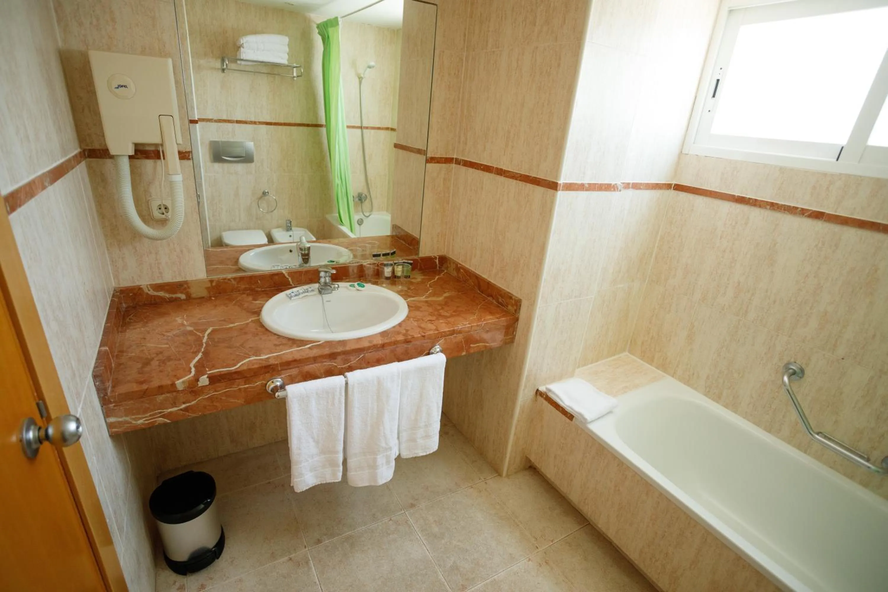 Toilet in Hotel Tres Anclas