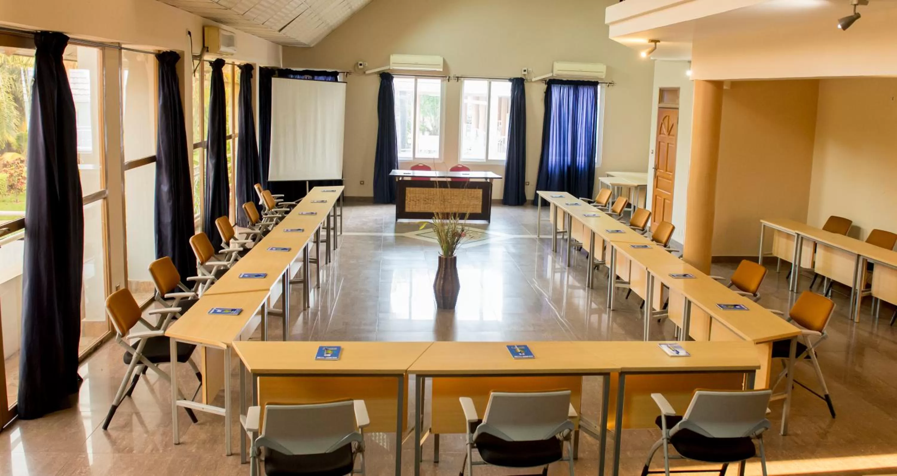 Meeting/conference room in Hotel Safari Gate