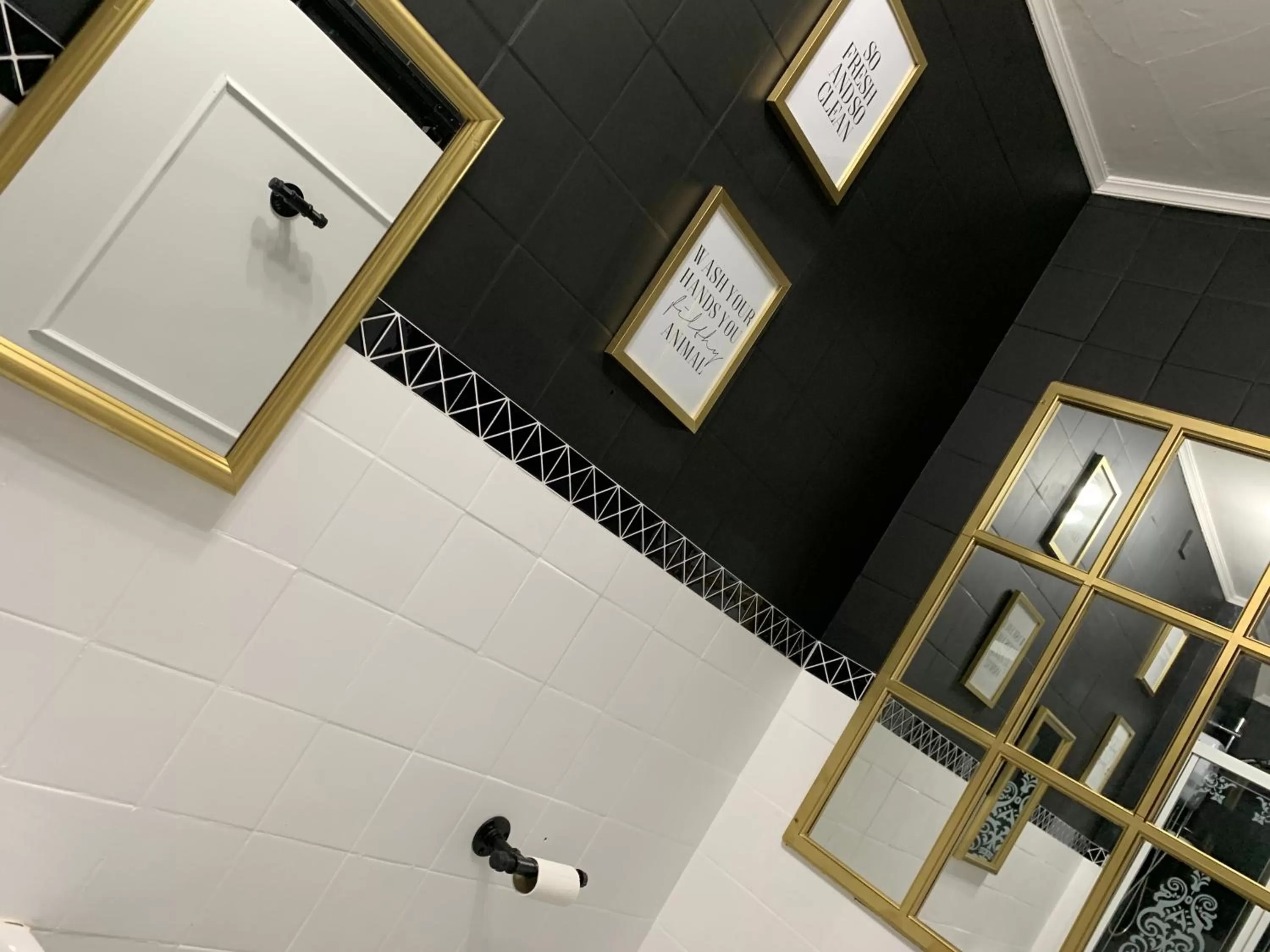 Bathroom in Kingsmere Guest House