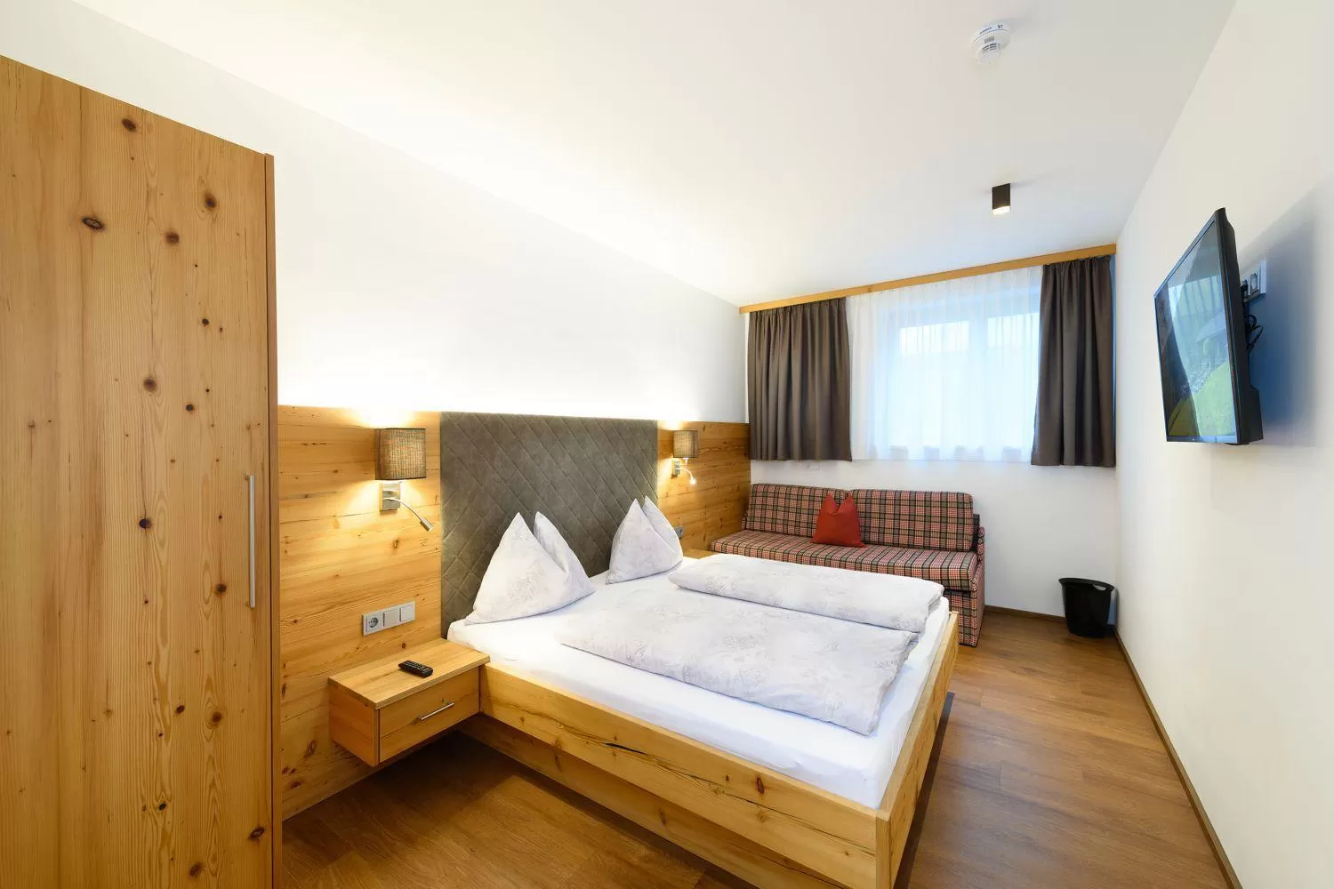 Photo of the whole room, Bed in Appartement-Pension Kendlbacher