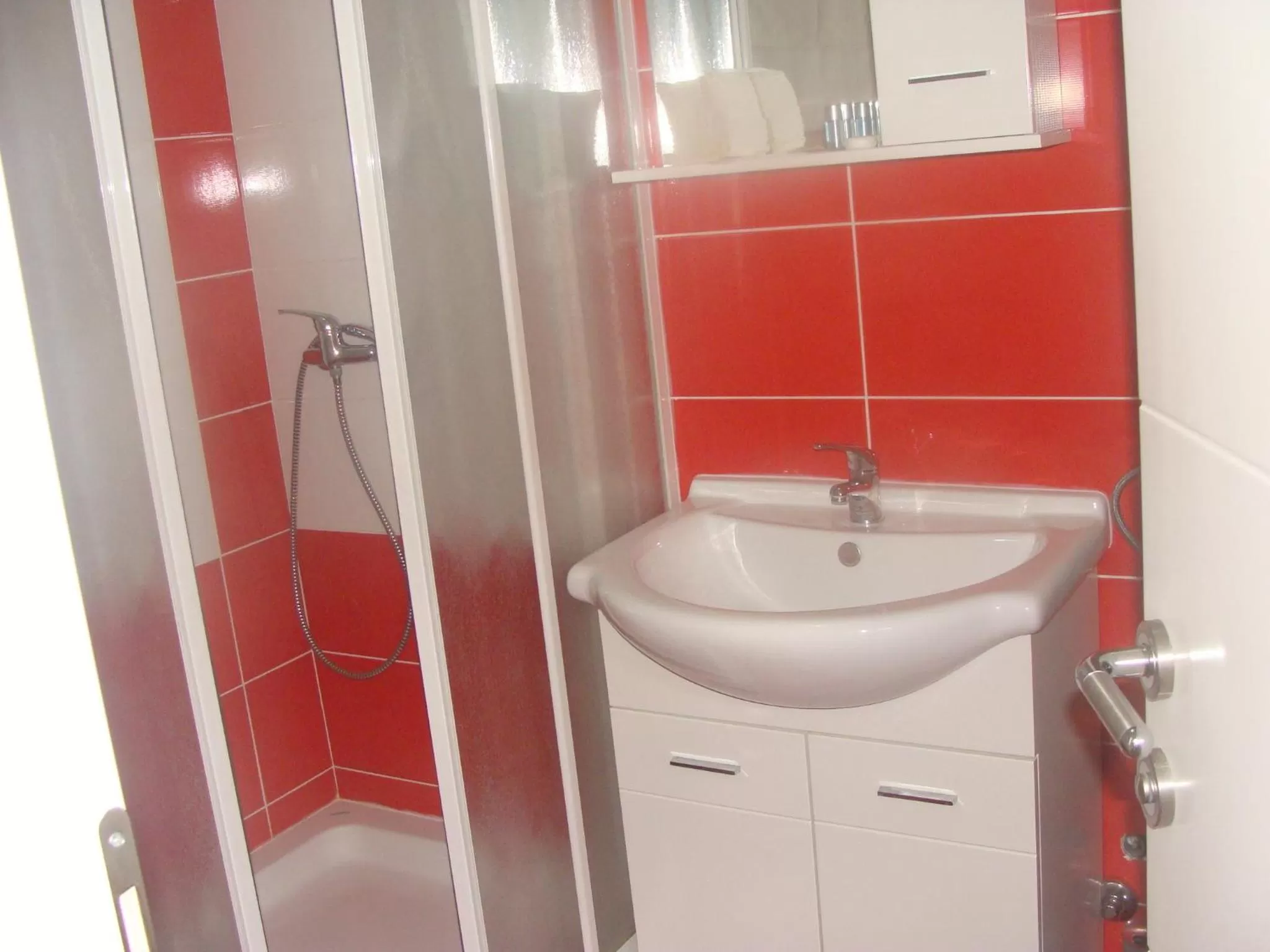 Bathroom in Lugarnica