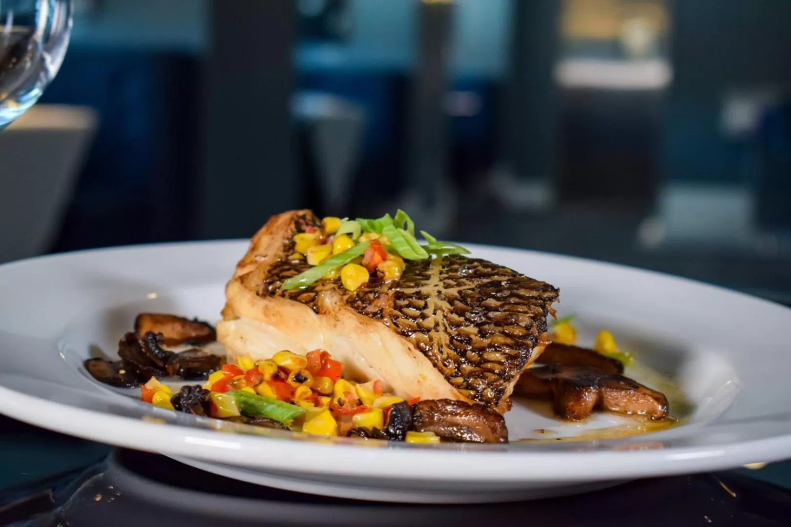 Restaurant/places to eat in Hotel Legends