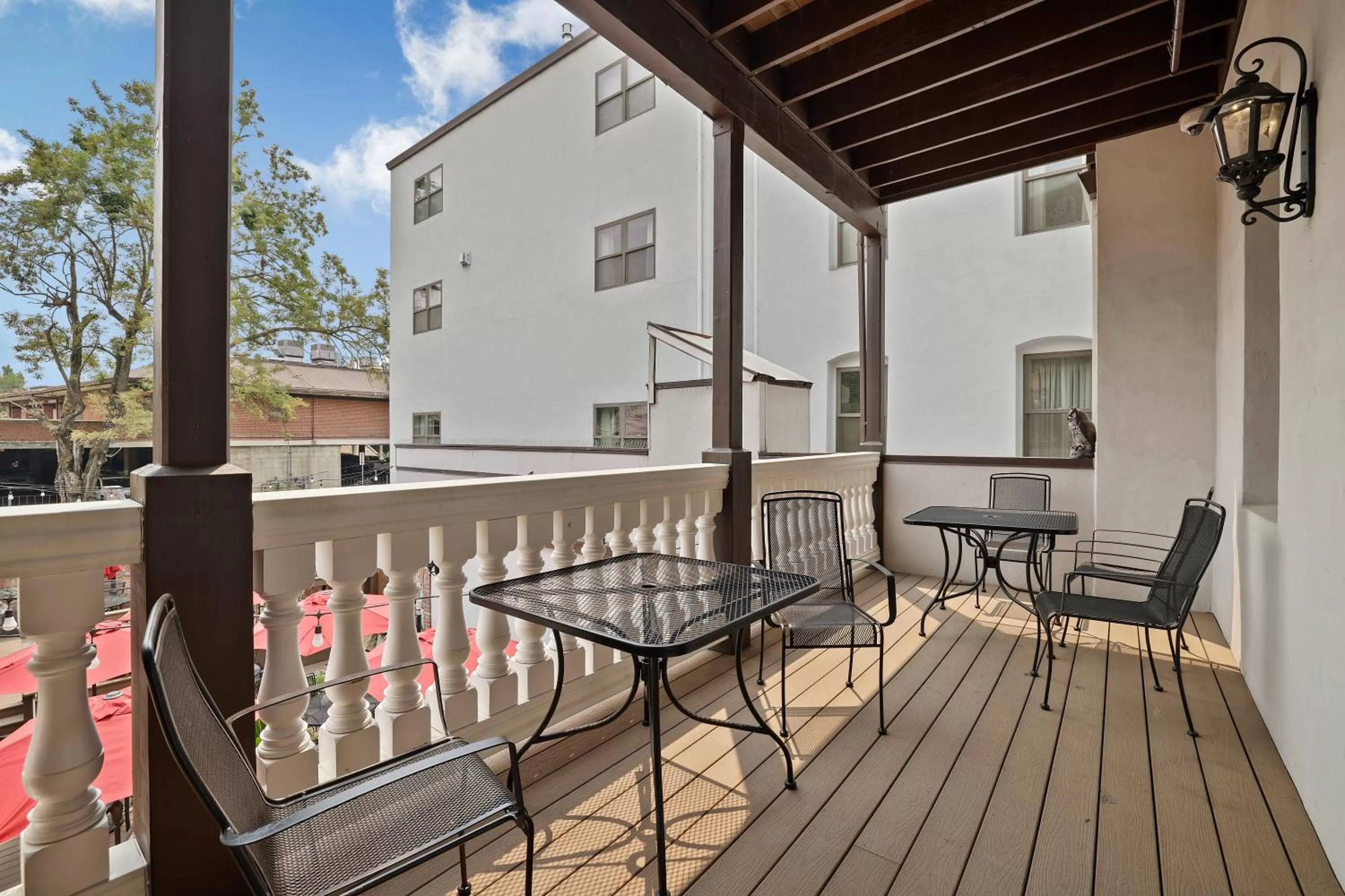 Balcony/Terrace in National Hotel Jackson, Tapestry Collection by Hilton