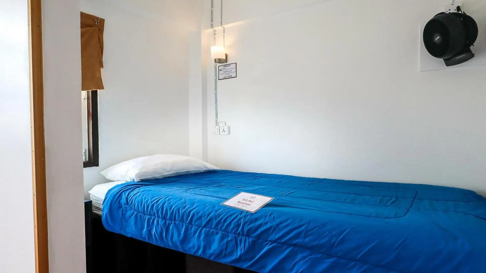 Bed in The Cabin Backpackers Hostel & Bar