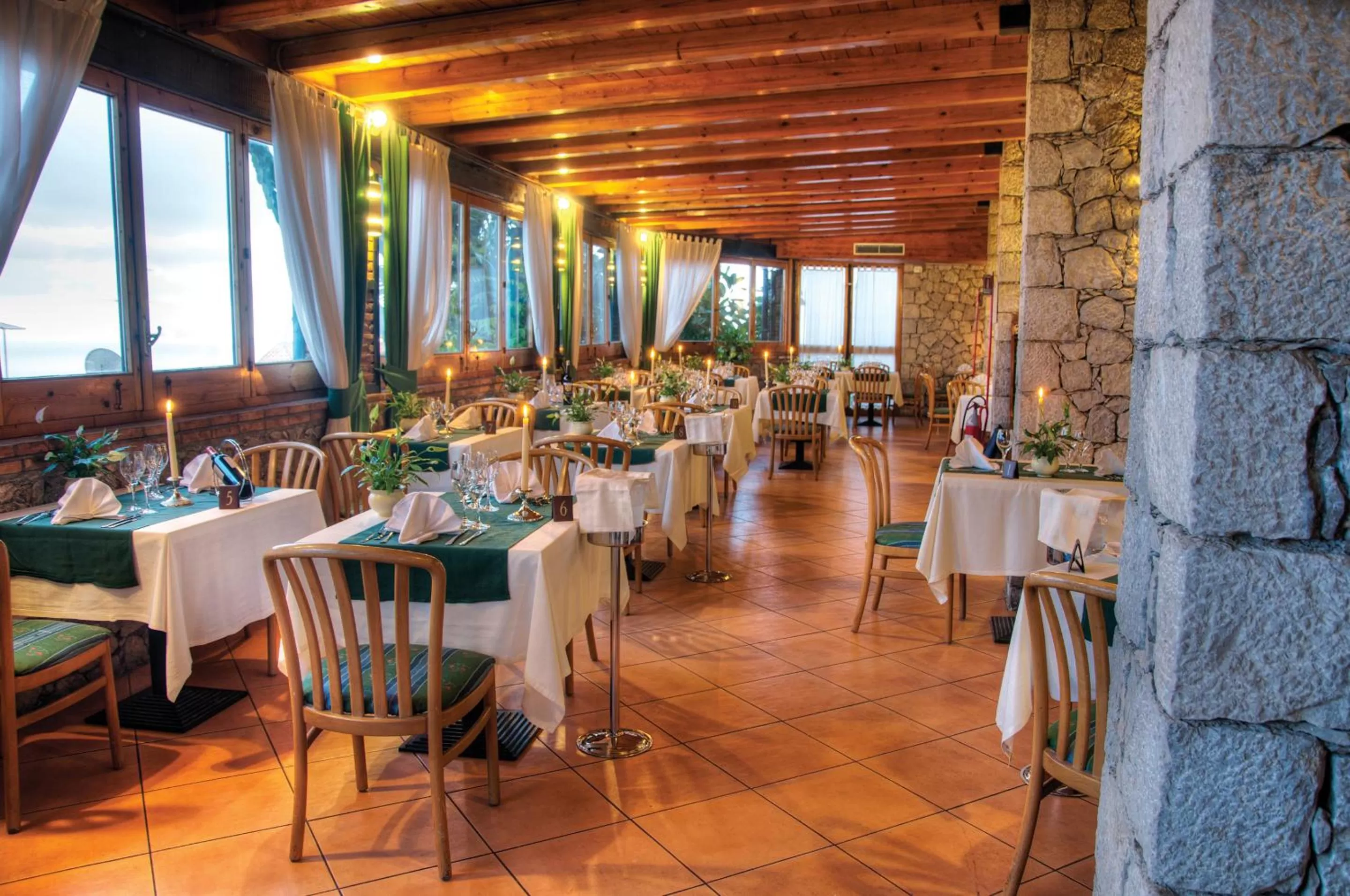 Restaurant/places to eat in Hotel Ariston and Palazzo Santa Caterina