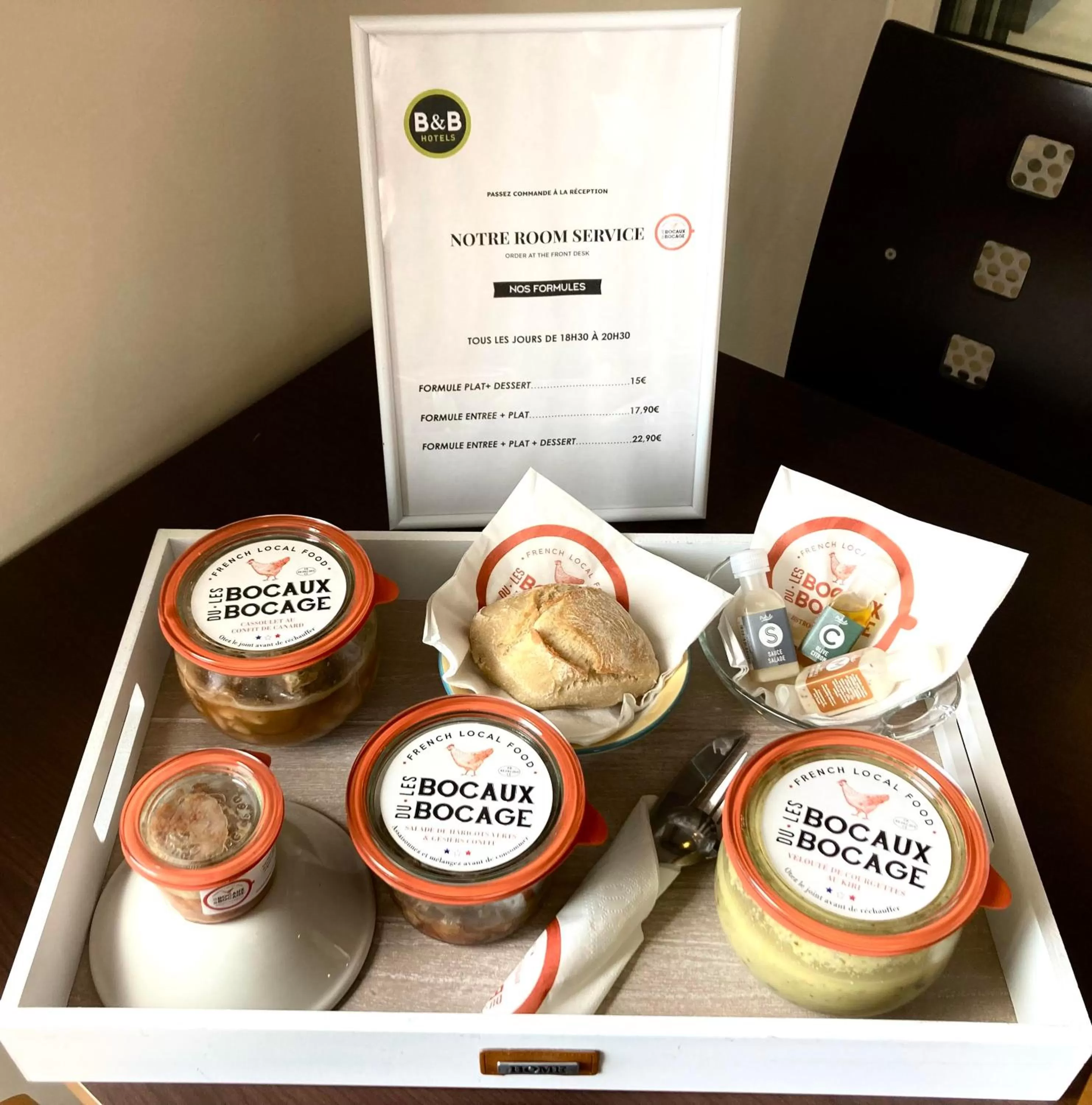 Food and drinks in B&B HOTEL Agen Castelculier