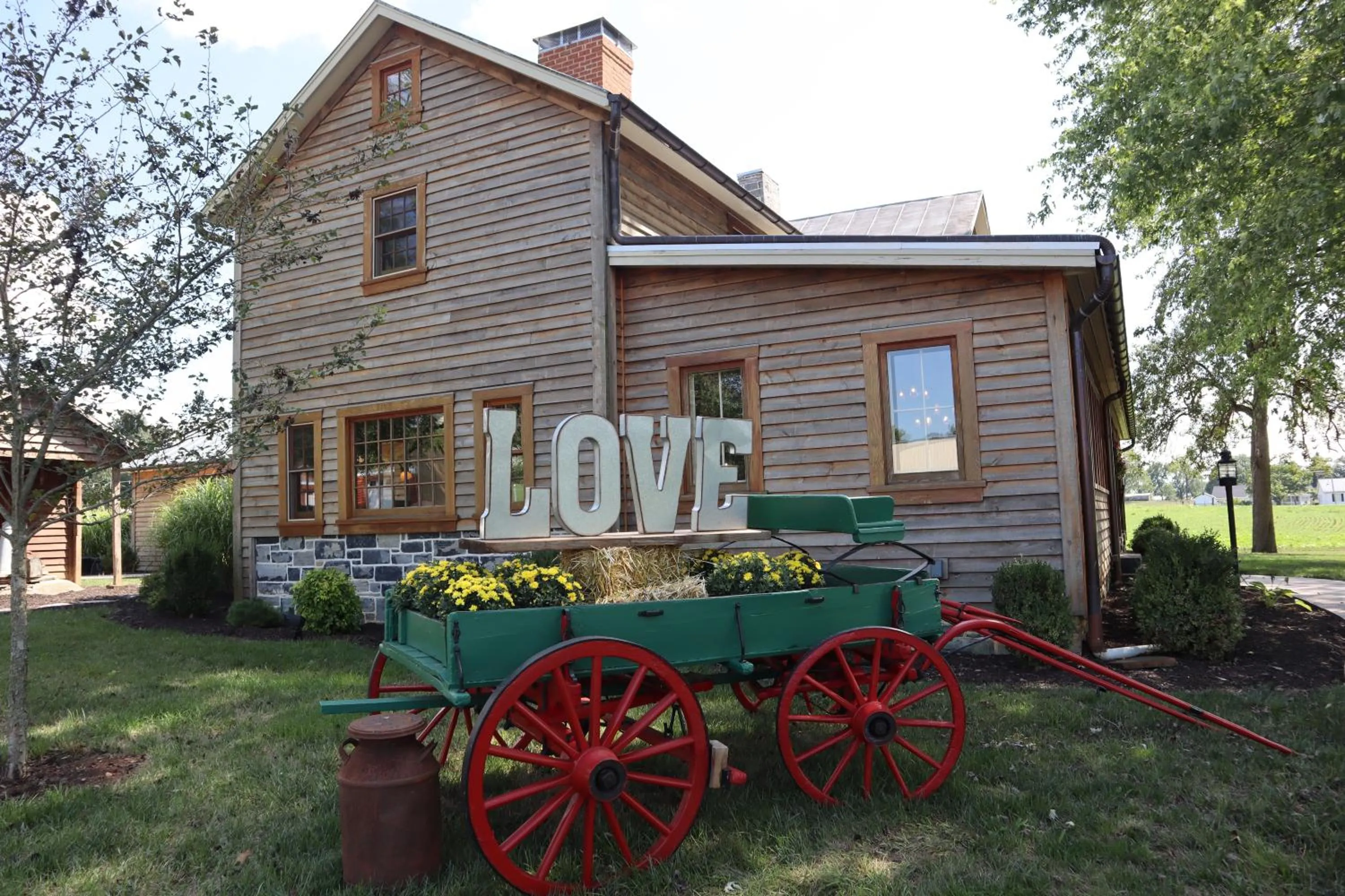Property Building in Silver Lake Bed and Breakfast