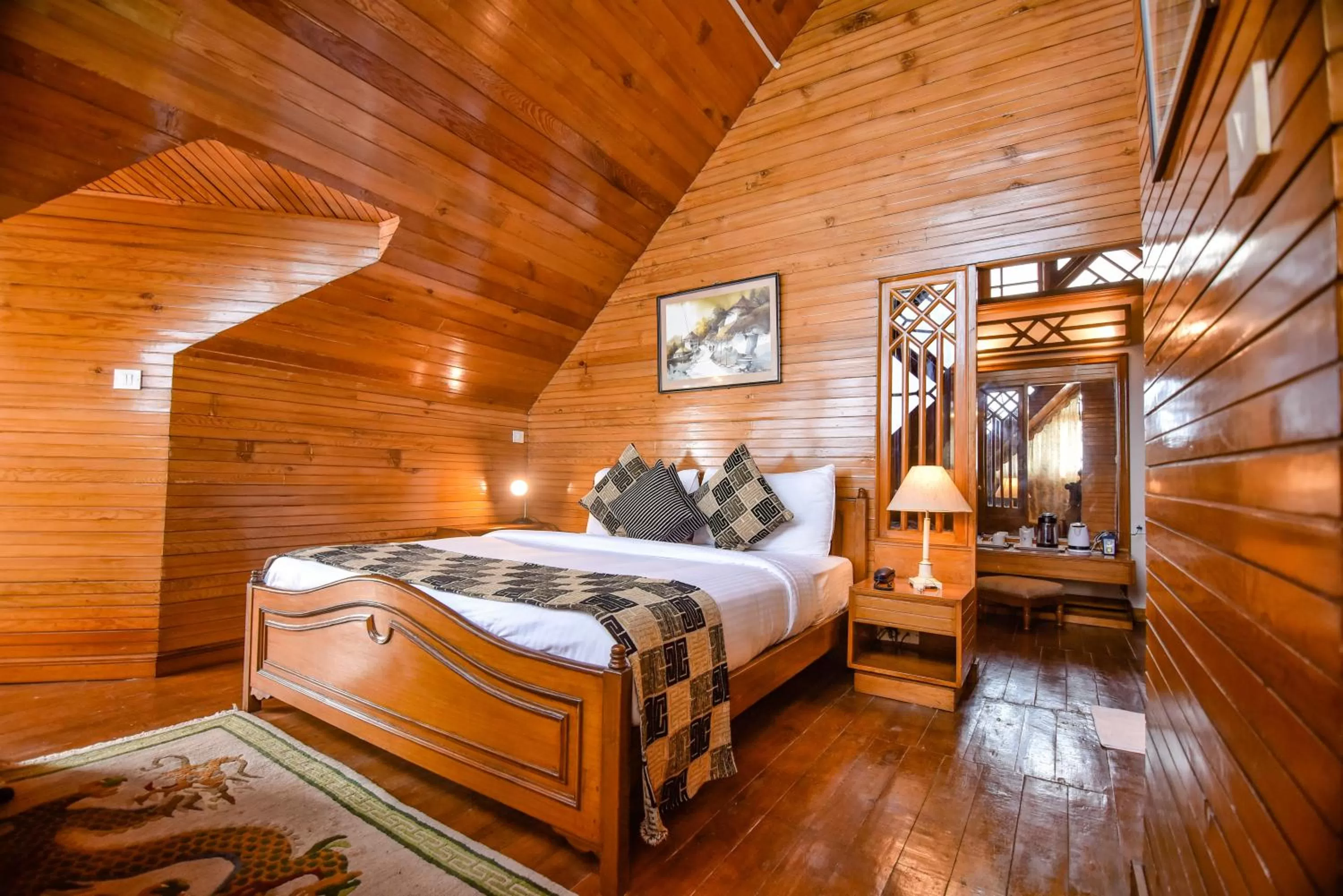 Bedroom, Bed in Cedar Inn