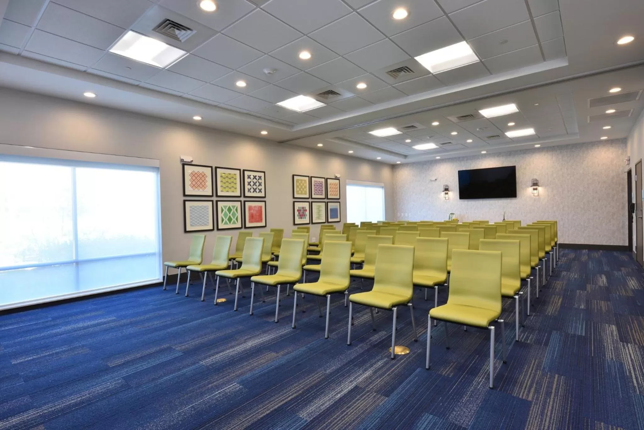 Meeting/conference room in Holiday Inn Express & Suites Spring - Woodlands Area by IHG