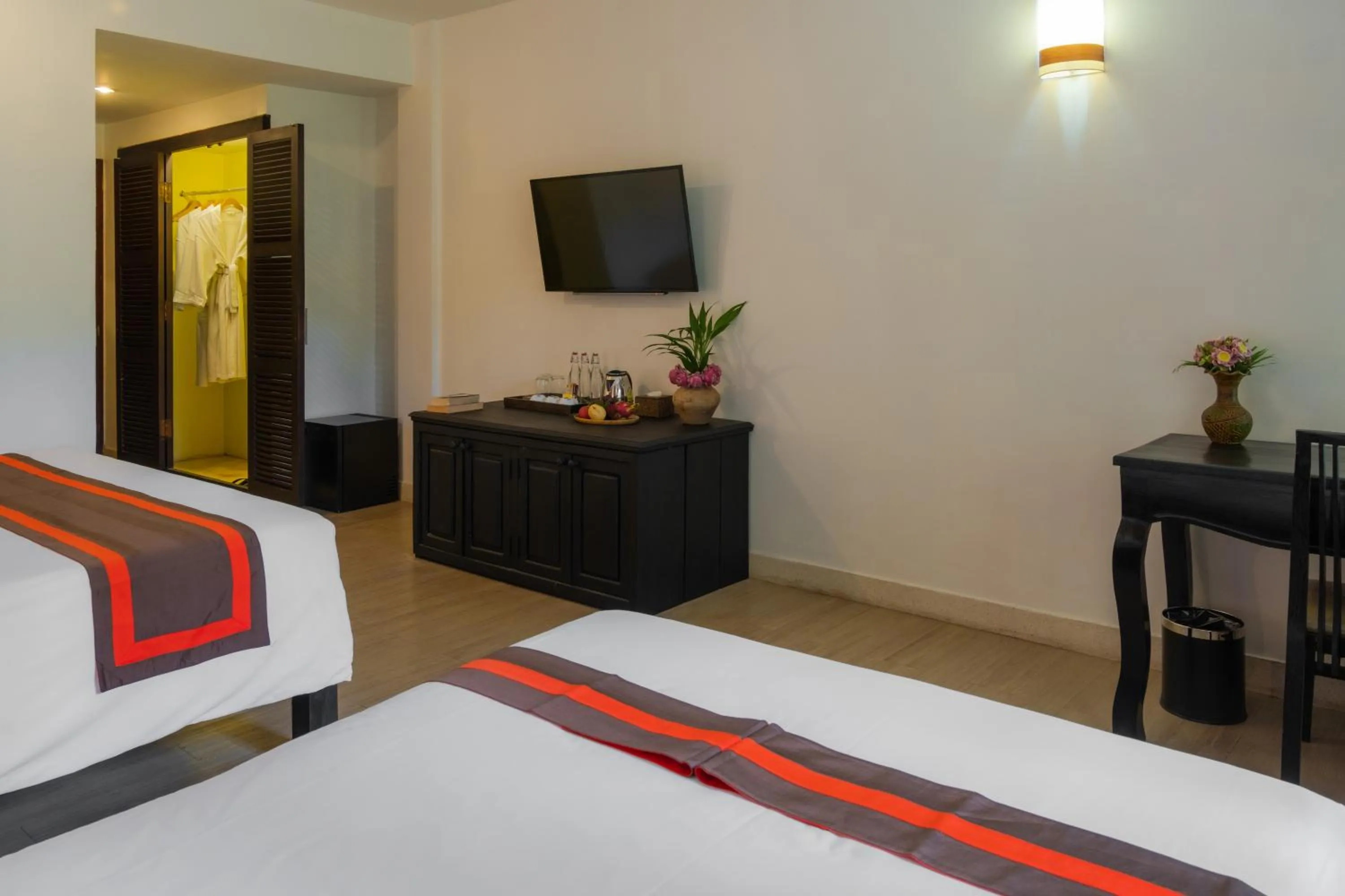 Bedroom, Bed in Pandora Suite D'Angkor