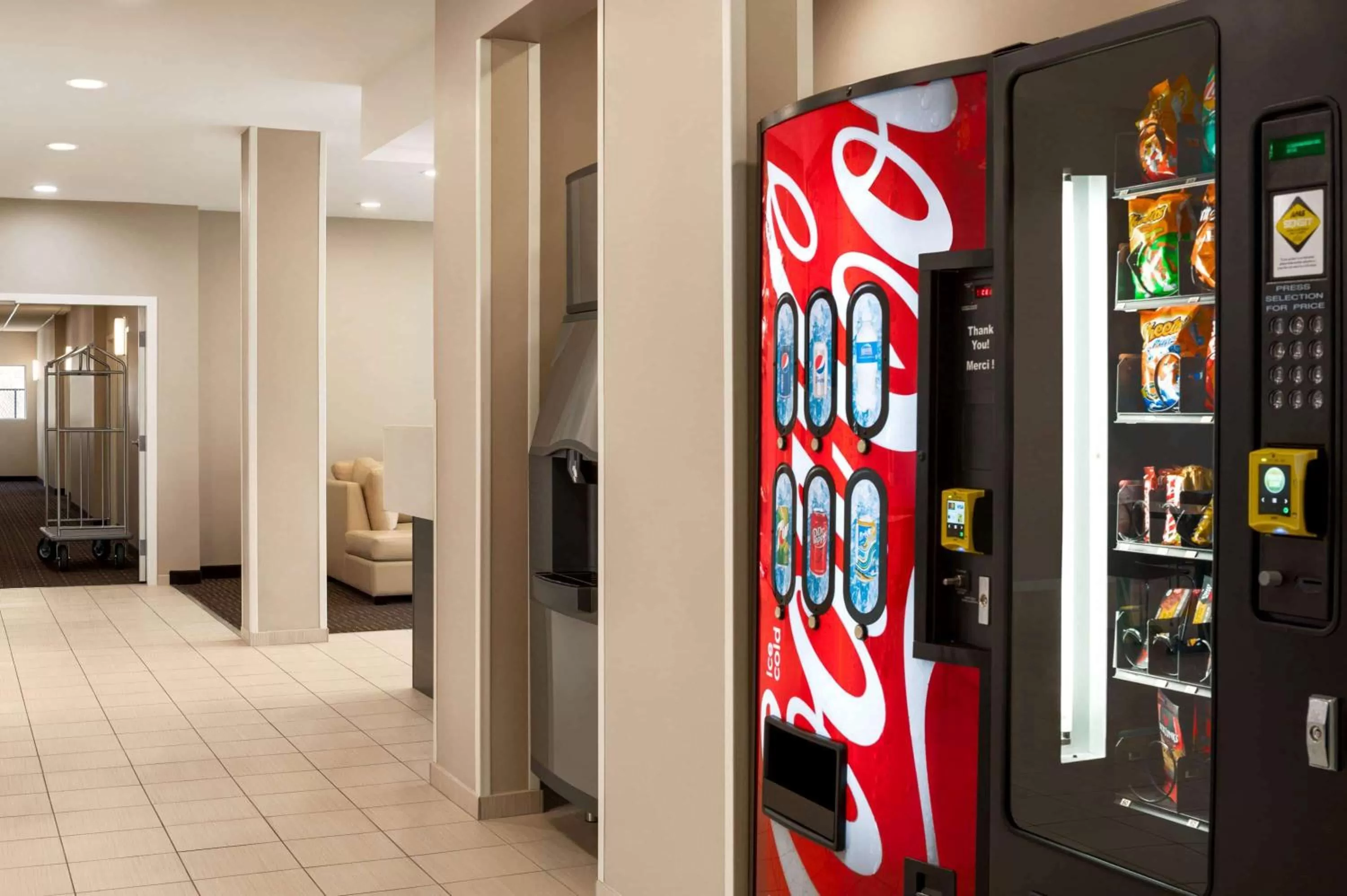 On site in Super 8 by Wyndham Thompson