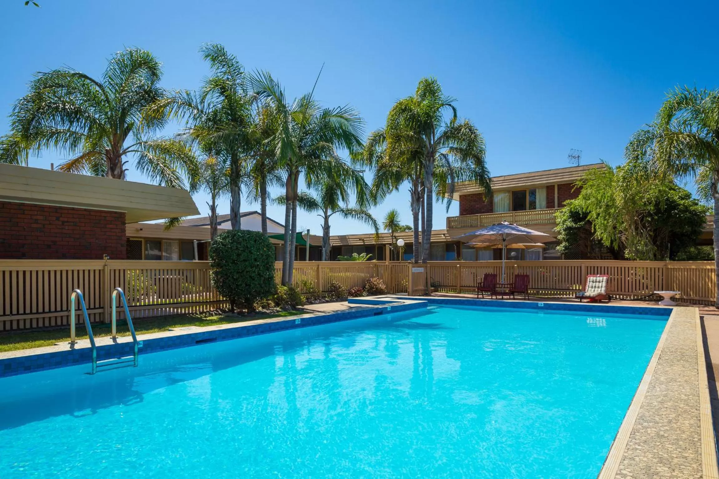 Swimming pool in Kalindo Merimbula