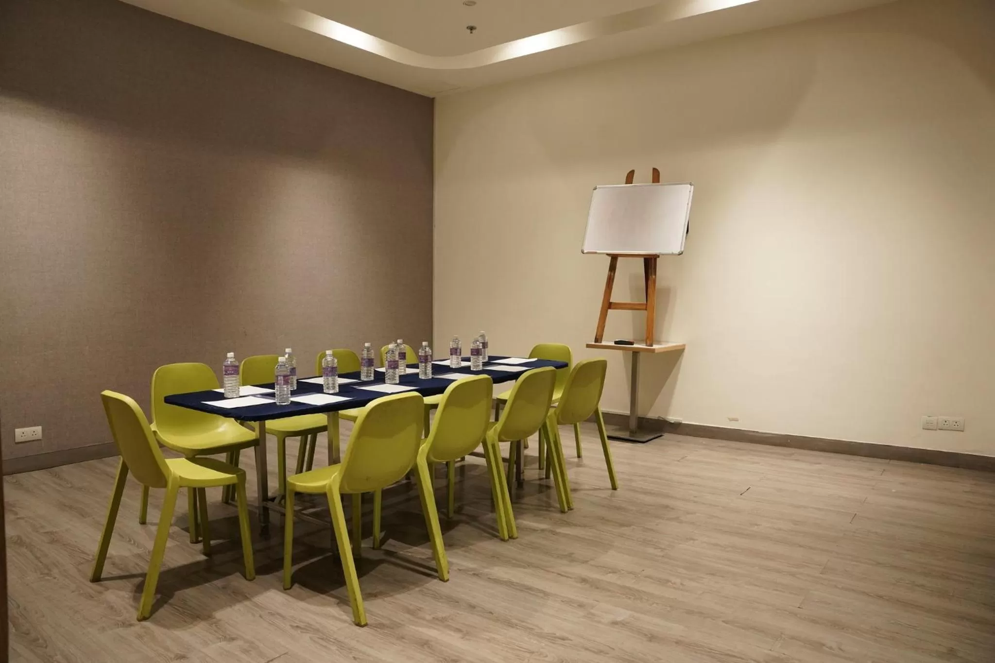 Meeting/conference room in Holiday Inn Express Hyderabad HITEC City by IHG