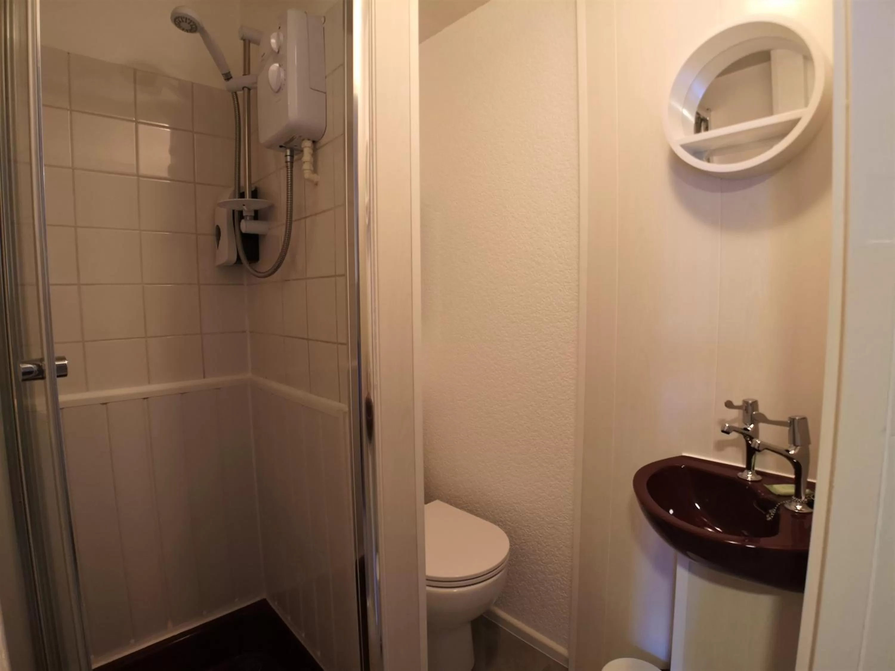 Shower in The Hopton Hotel