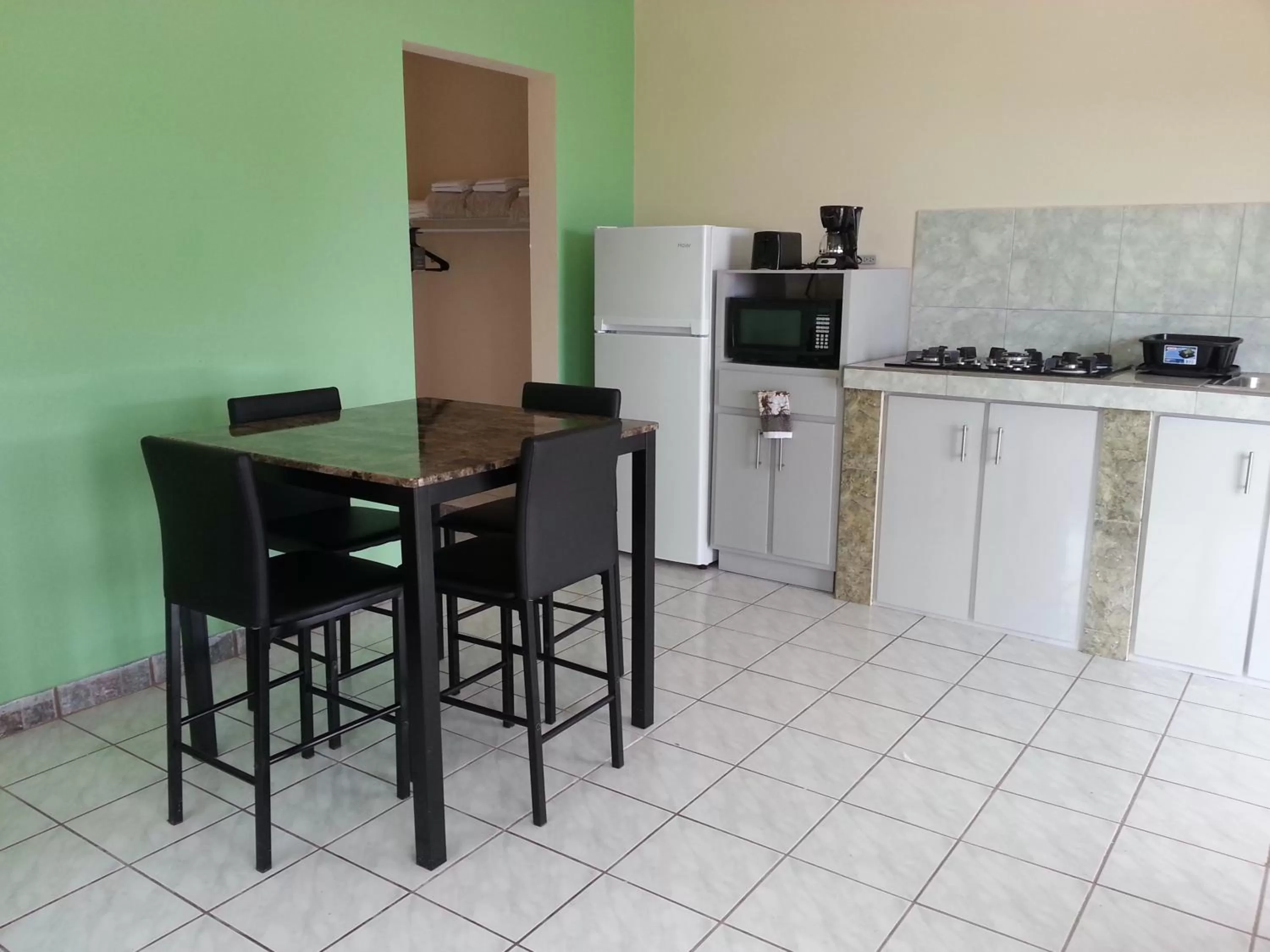 Kitchen or kitchenette, Kitchen/Kitchenette in Aguada of the Seas