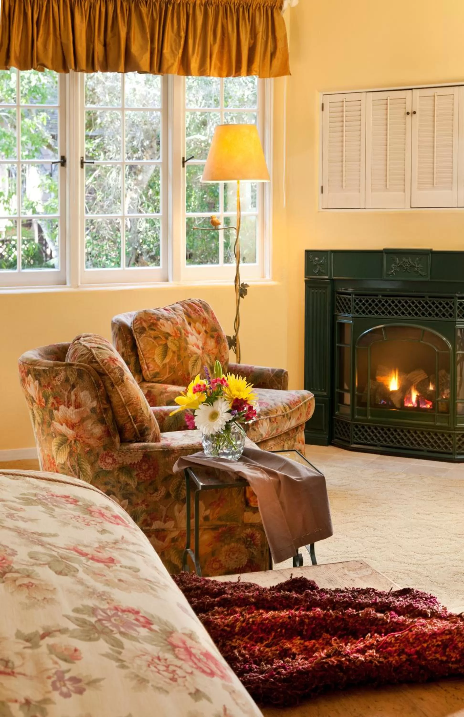 Seating area in Old Monterey Inn
