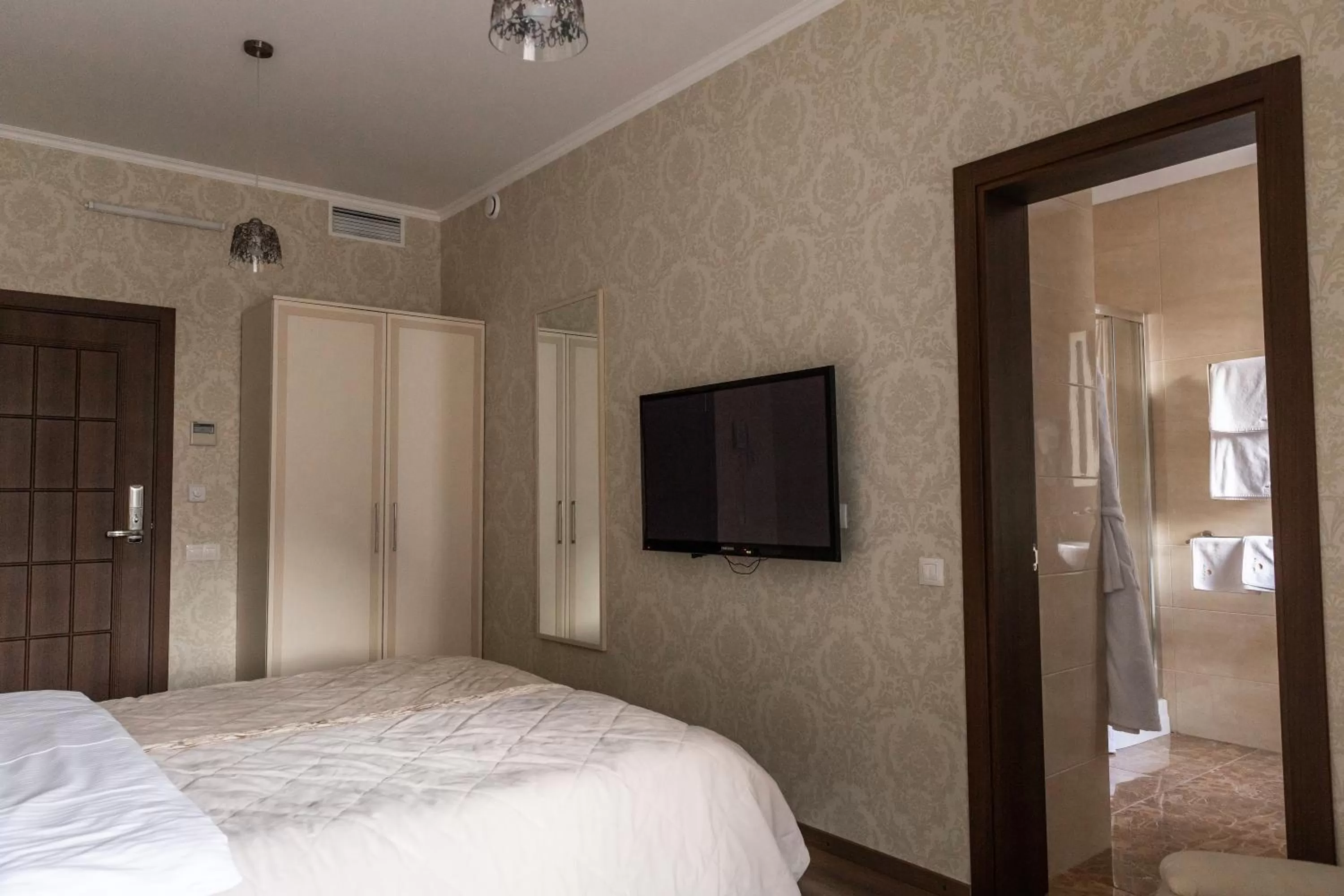 Bed in Hotel "Mandarin Clubhouse"