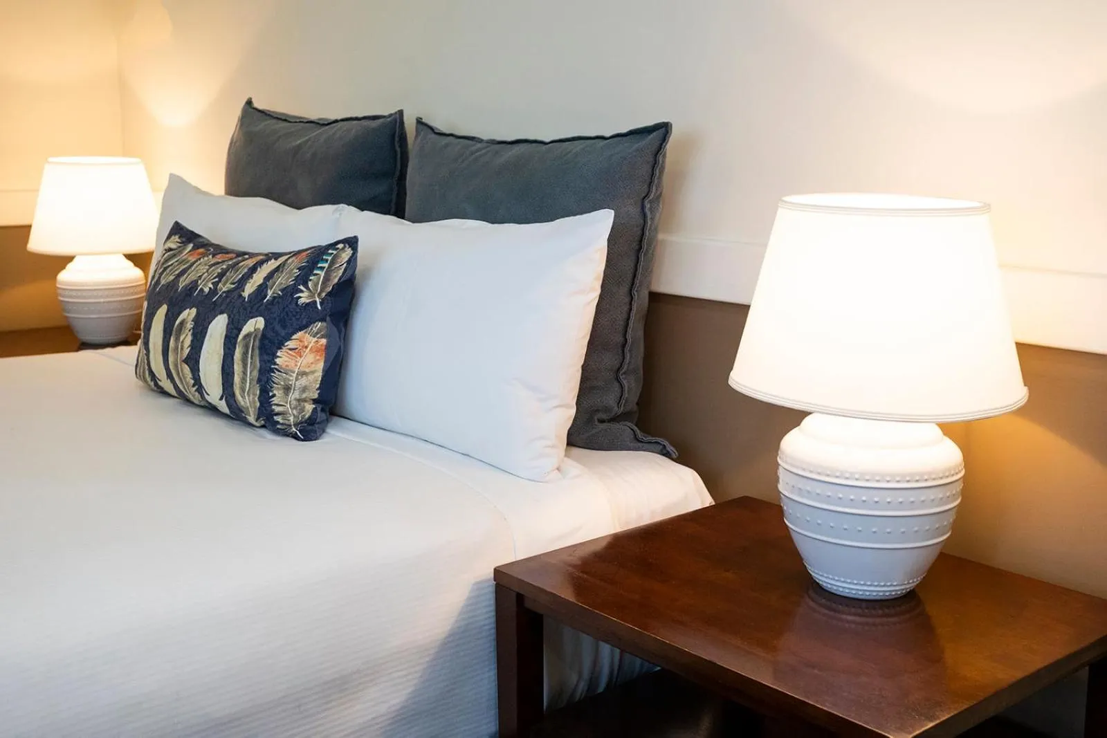 Bed in Hawkesbury Race Club Motel