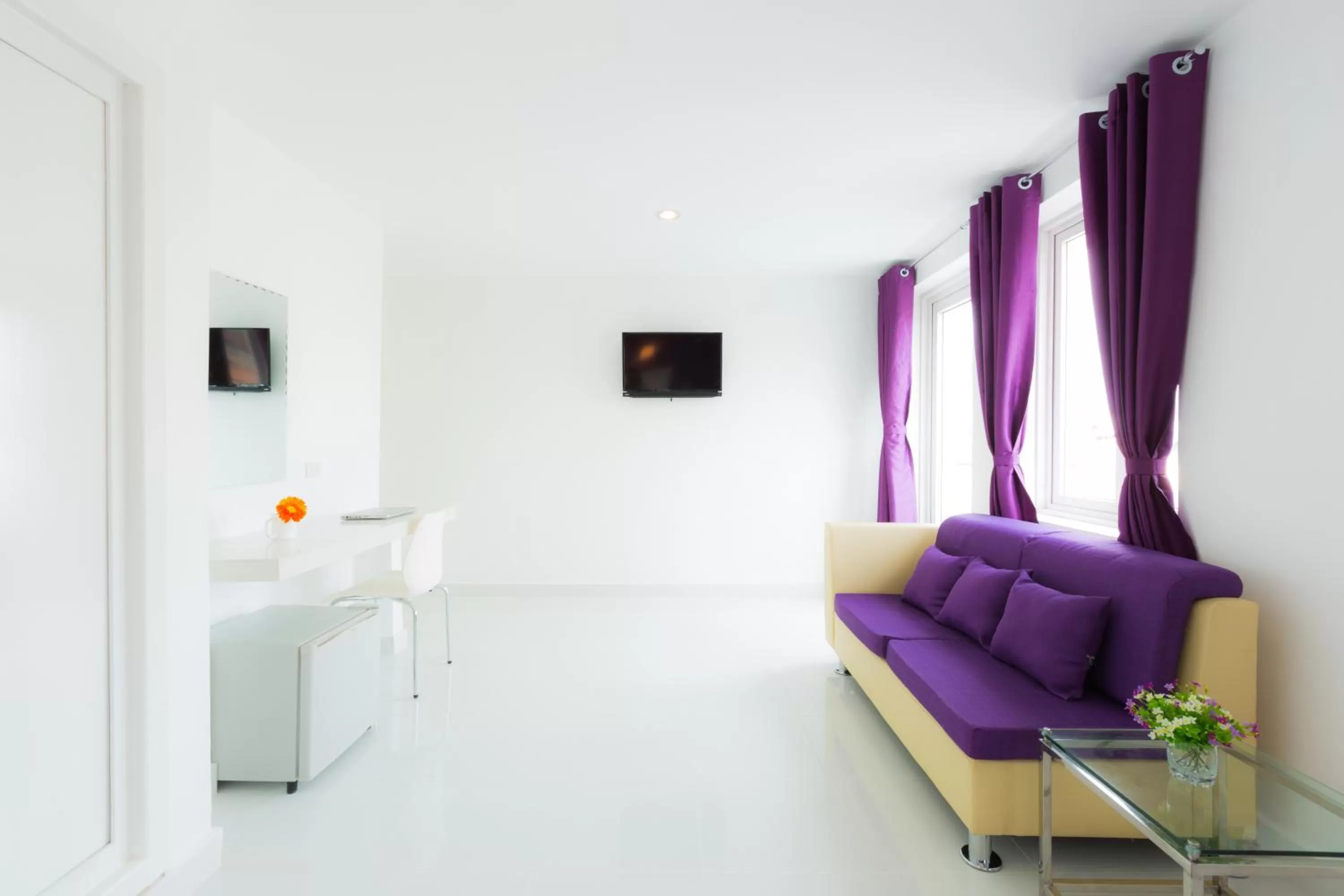 Living room, Seating Area in Hotel Zing Phnom Penh