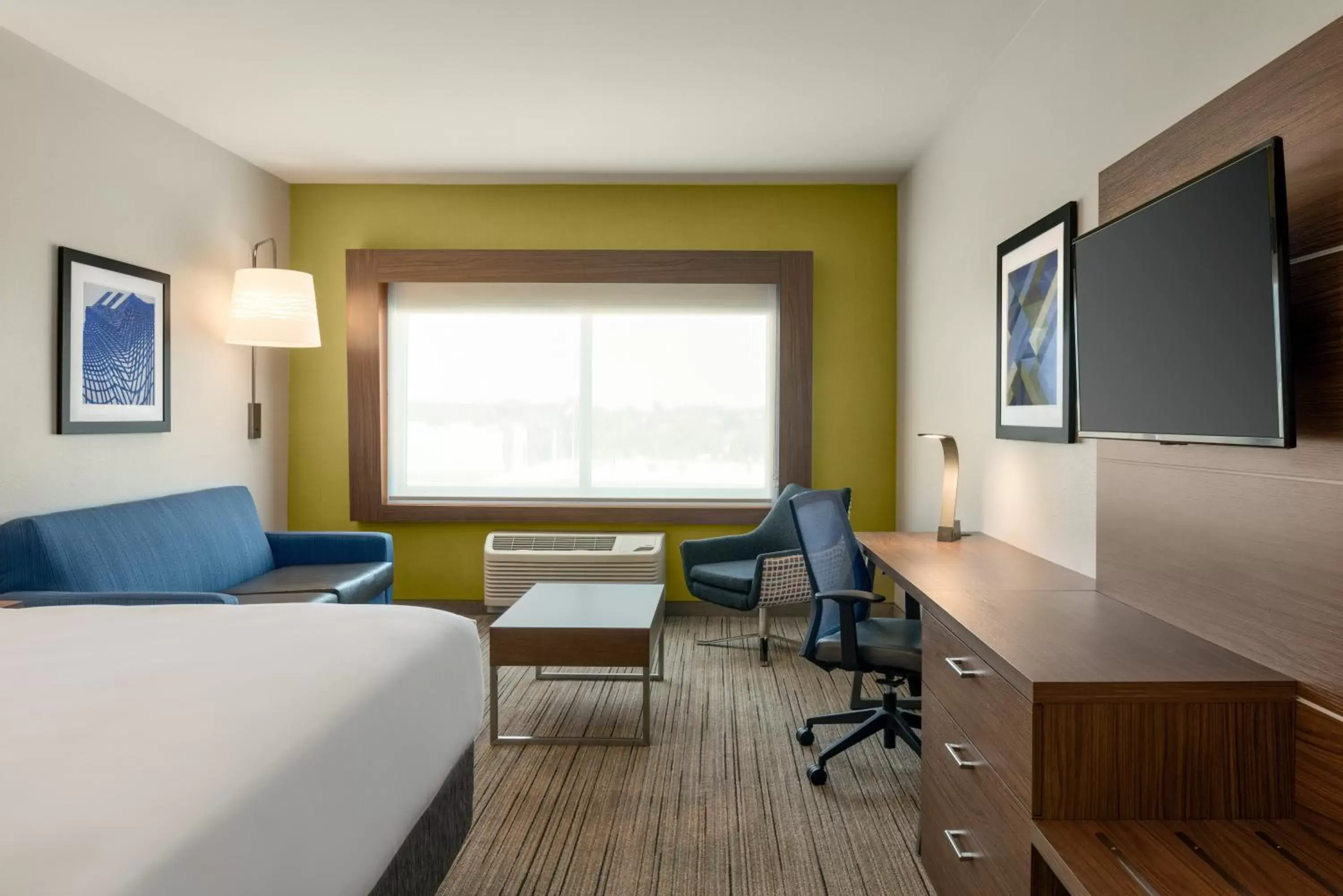 Suite - Hearing Accessible - Non-Smoking in Holiday Inn Express & Suites - West Des Moines - Jordan Creek by IHG Suite - Hearing Accessible - Non-Smoking in Holiday Inn Express & Suites - West Des Moines - Jordan Creek by IHG