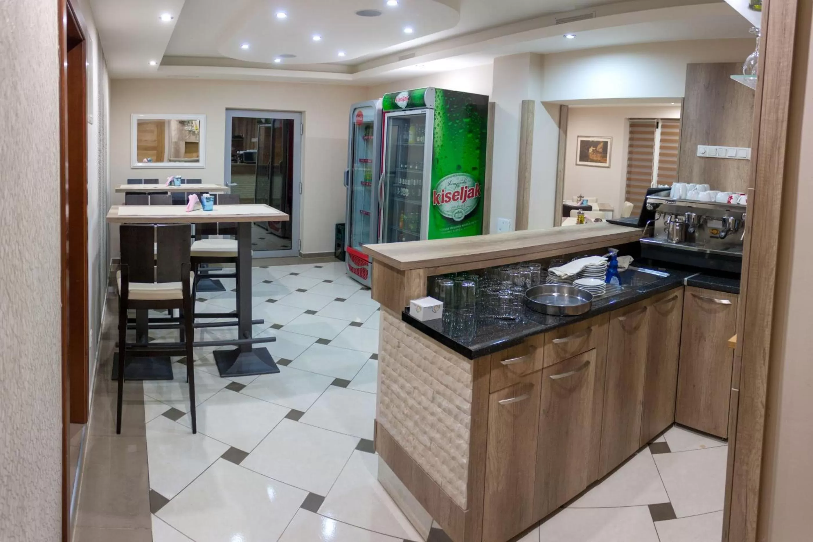 Lounge or bar, Kitchen/Kitchenette in Villa Maja