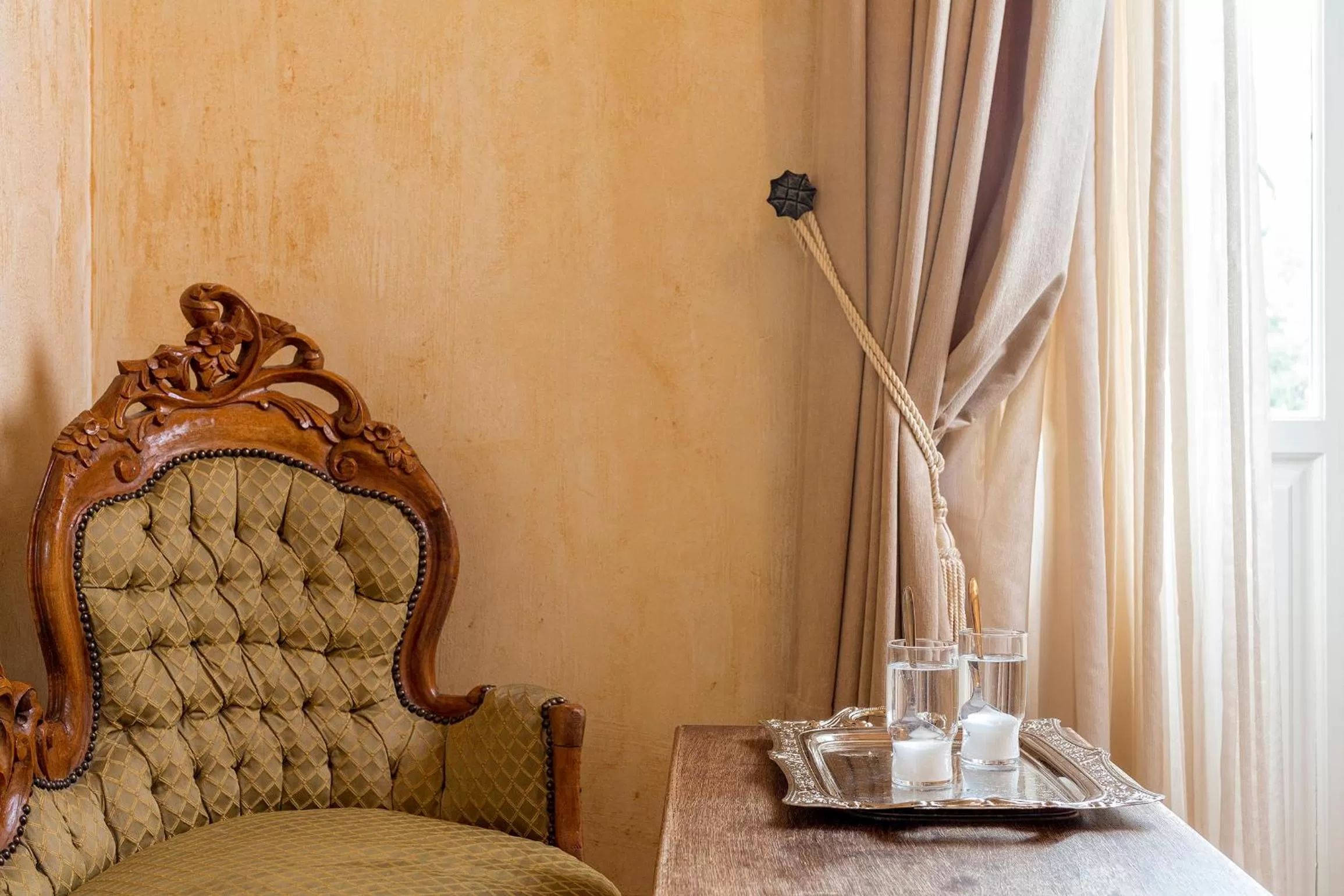 Seating area in Nafsimedon Hotel