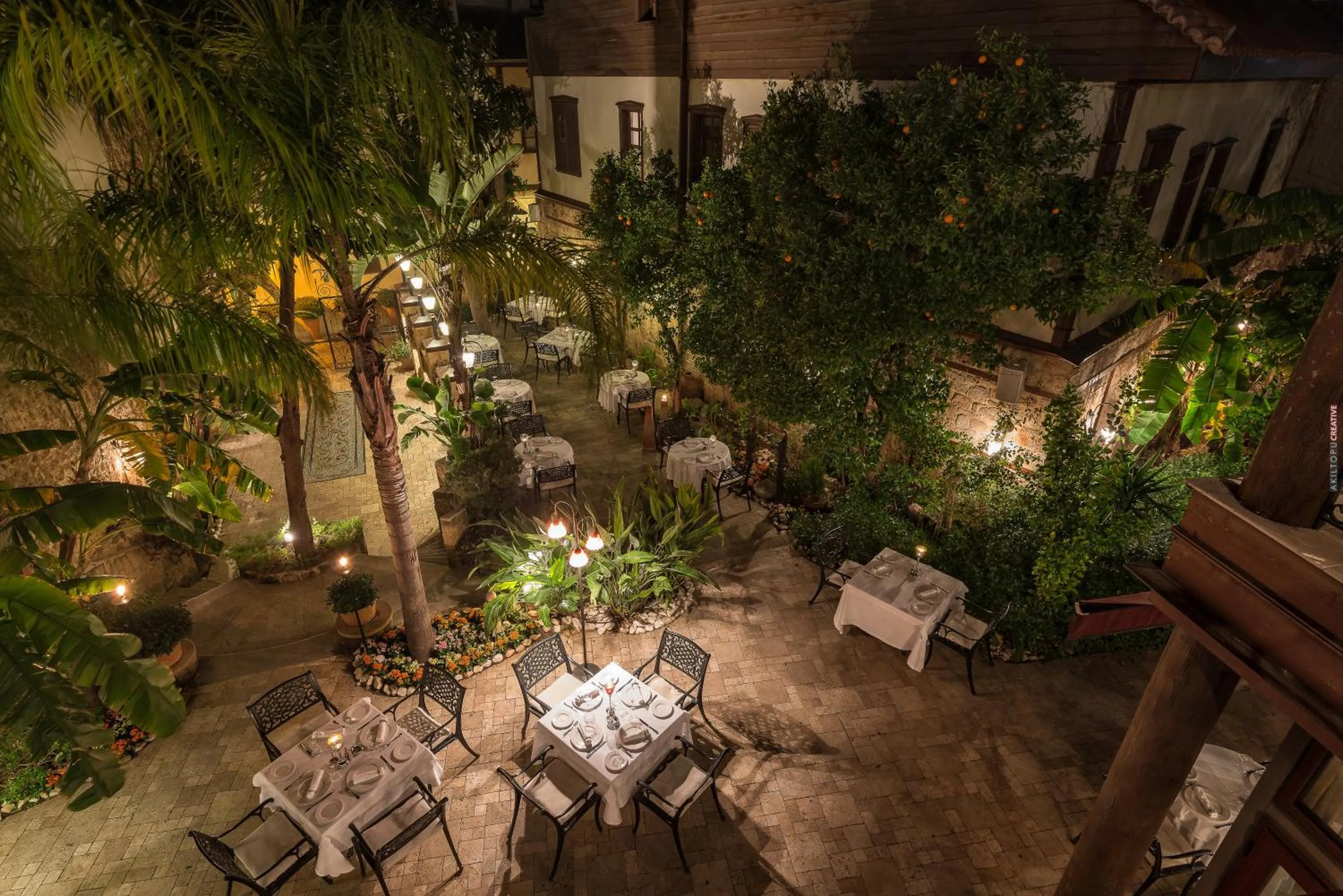 Restaurant/places to eat in Tuvana Hotel