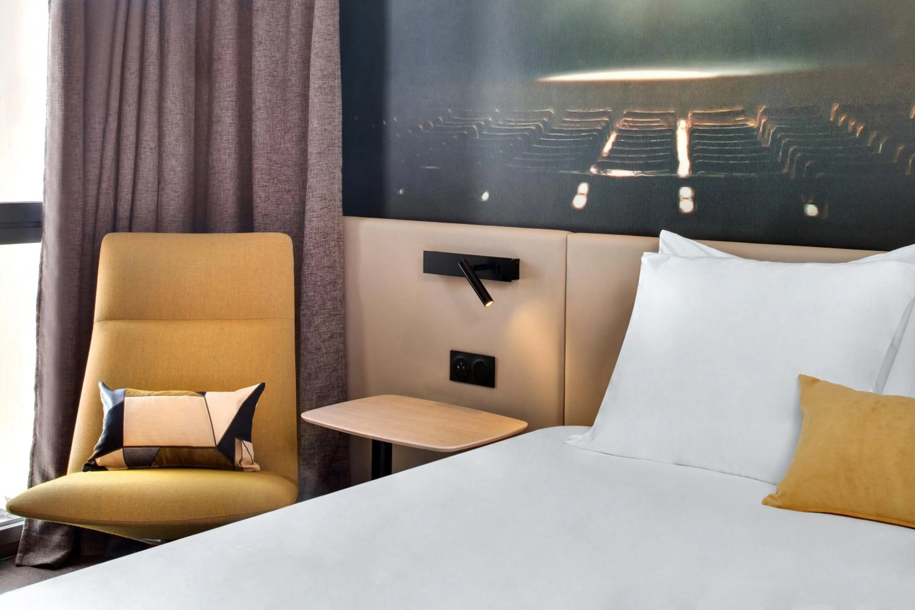 Bed in Mercure Montpellier Centre Comédie