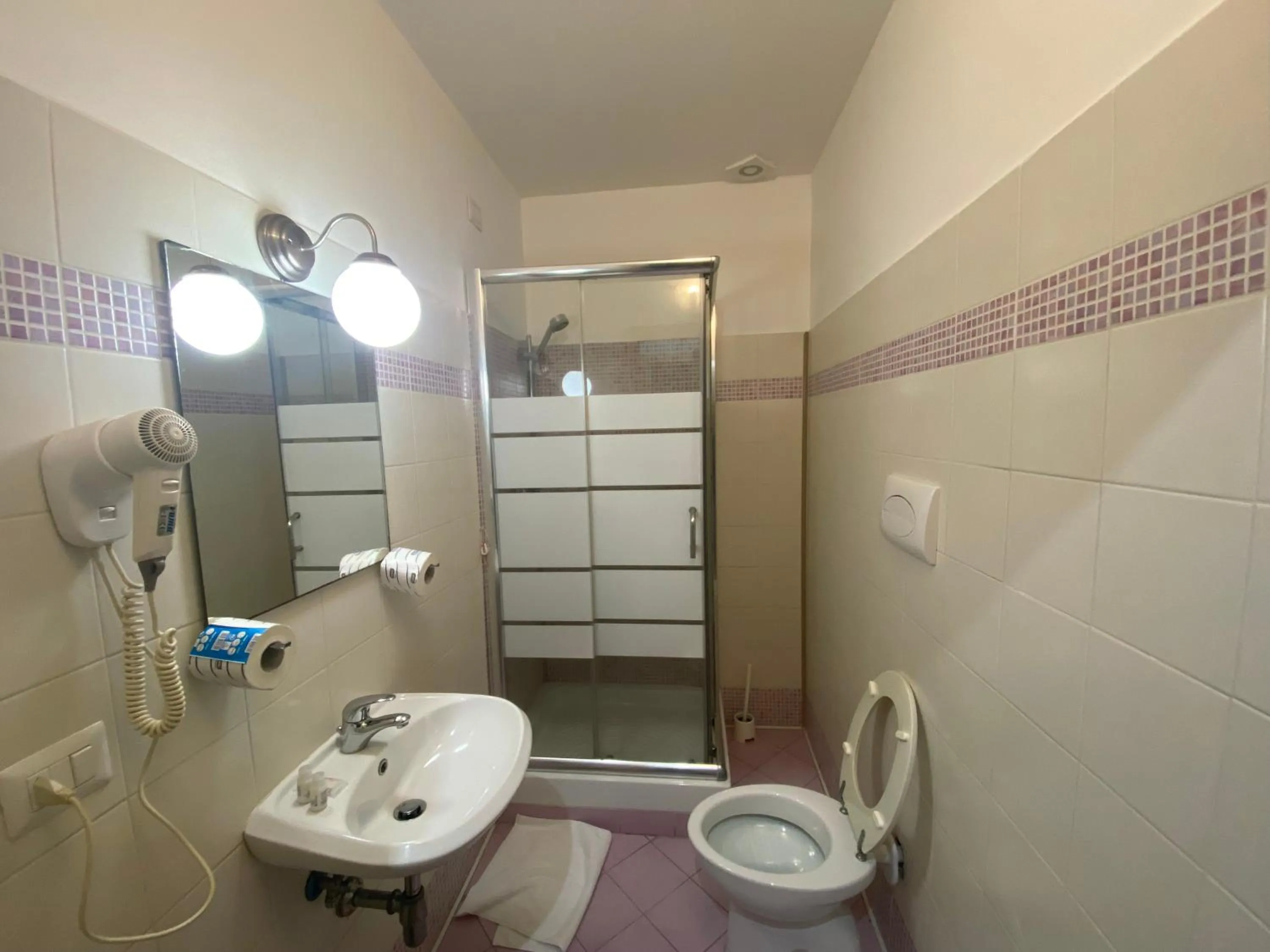 Bathroom in HOTEL Poma