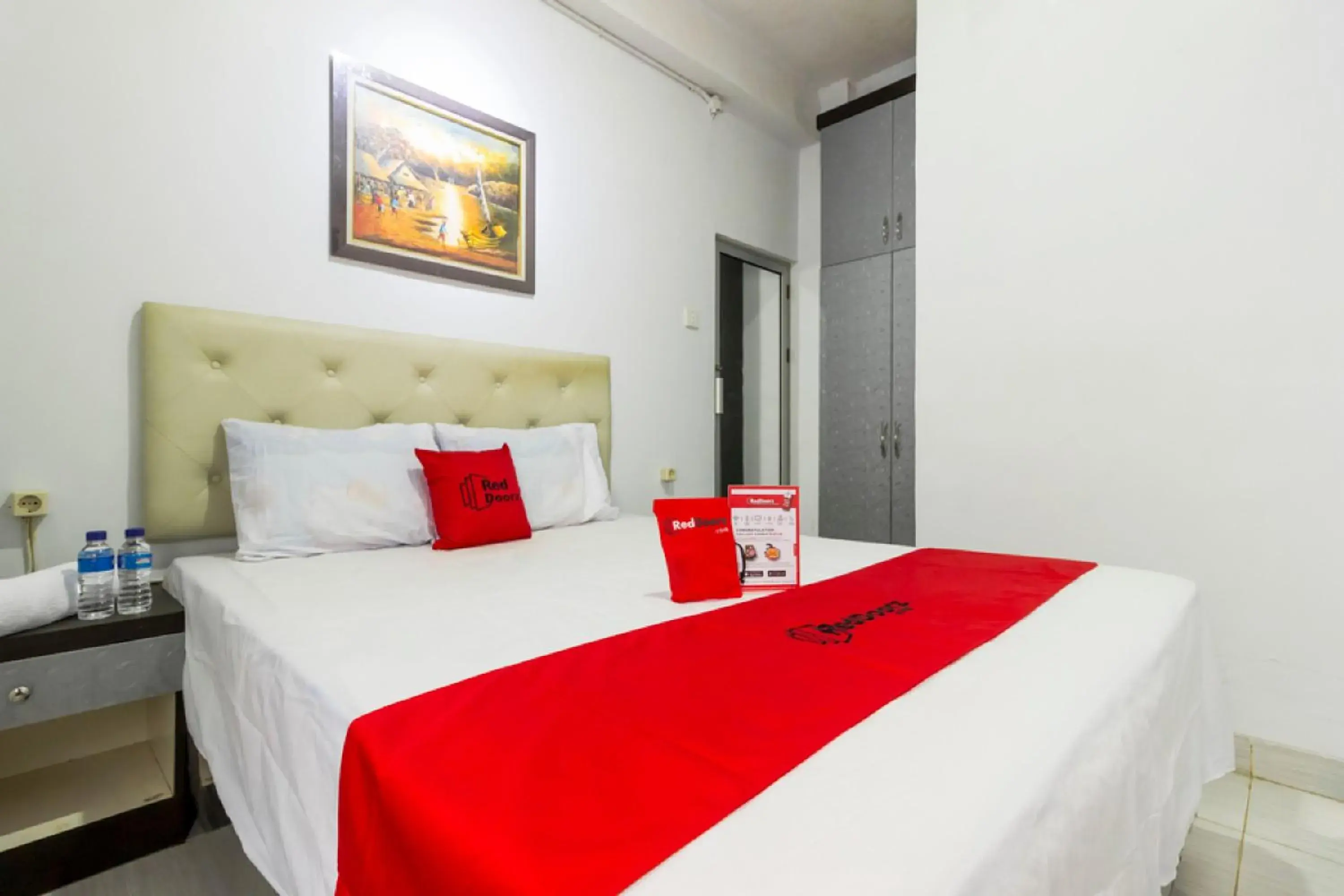 Reddoorz near Gajah Mada Plaza 2 Reddoorz near Gajah Mada Plaza 2
