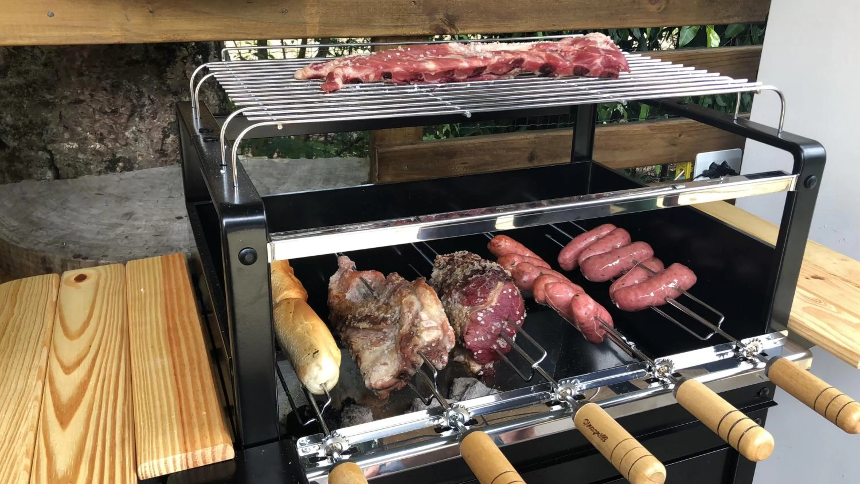 BBQ facilities in Pousada Ondas de Floripa