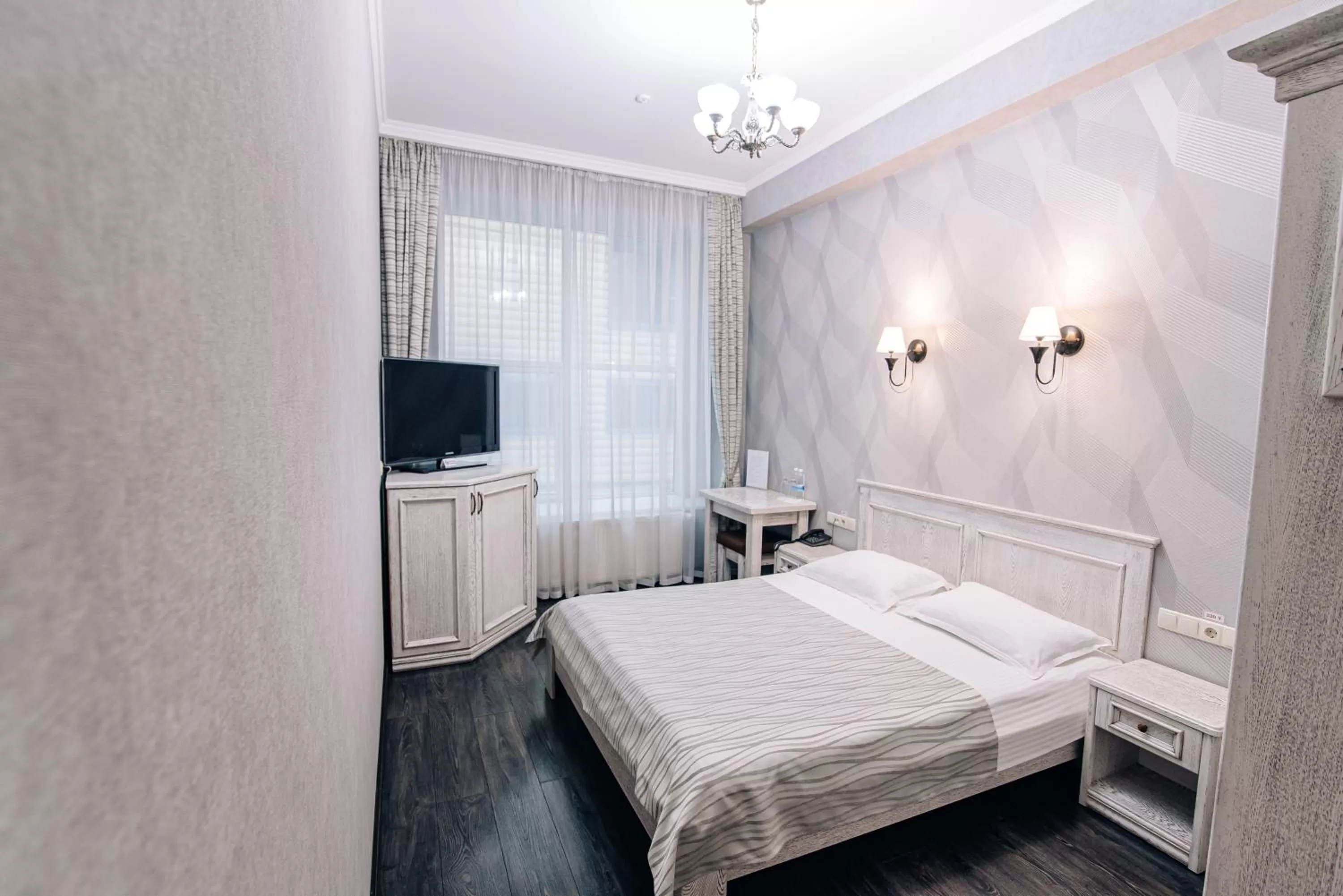 Bed in Gold Georg Palace Hotel