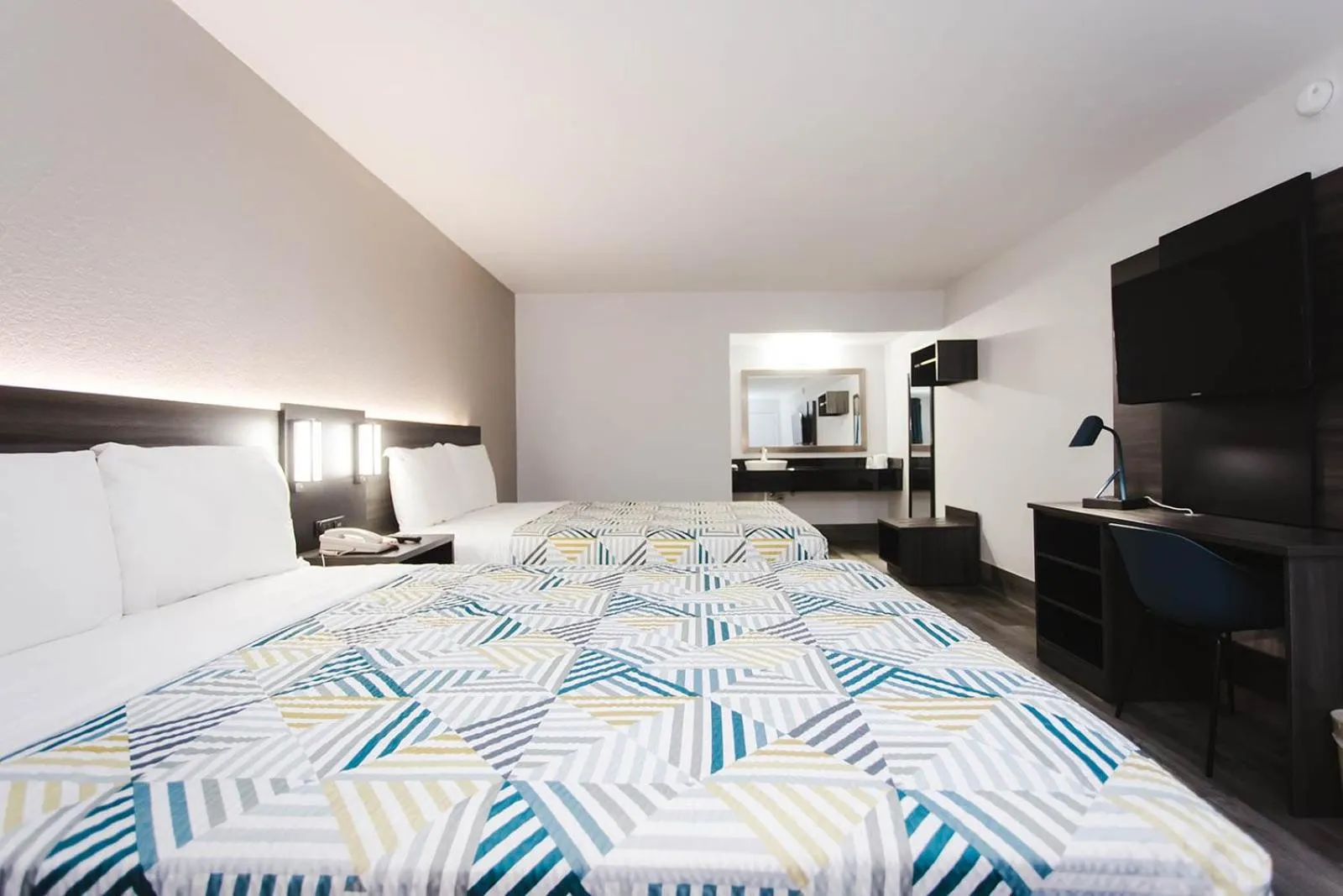 Bed in Motel 6 Houston, TX - Medical Center - NRG Stadium