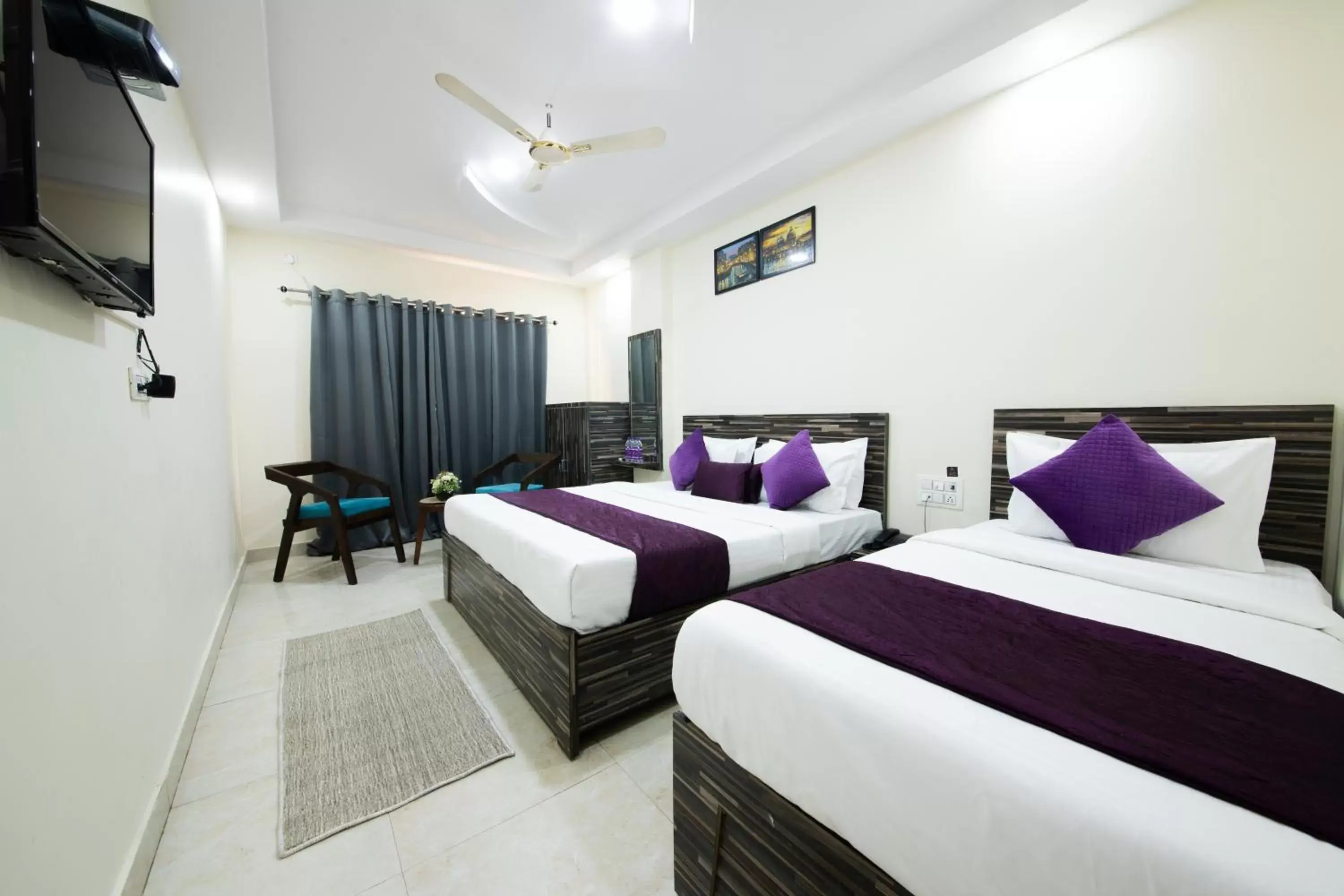Deluxe Triple Room in Umra Grace - Hotel in Haridwar By Perfect Stayz Deluxe Triple Room in Umra Grace - Hotel in Haridwar By Perfect Stayz