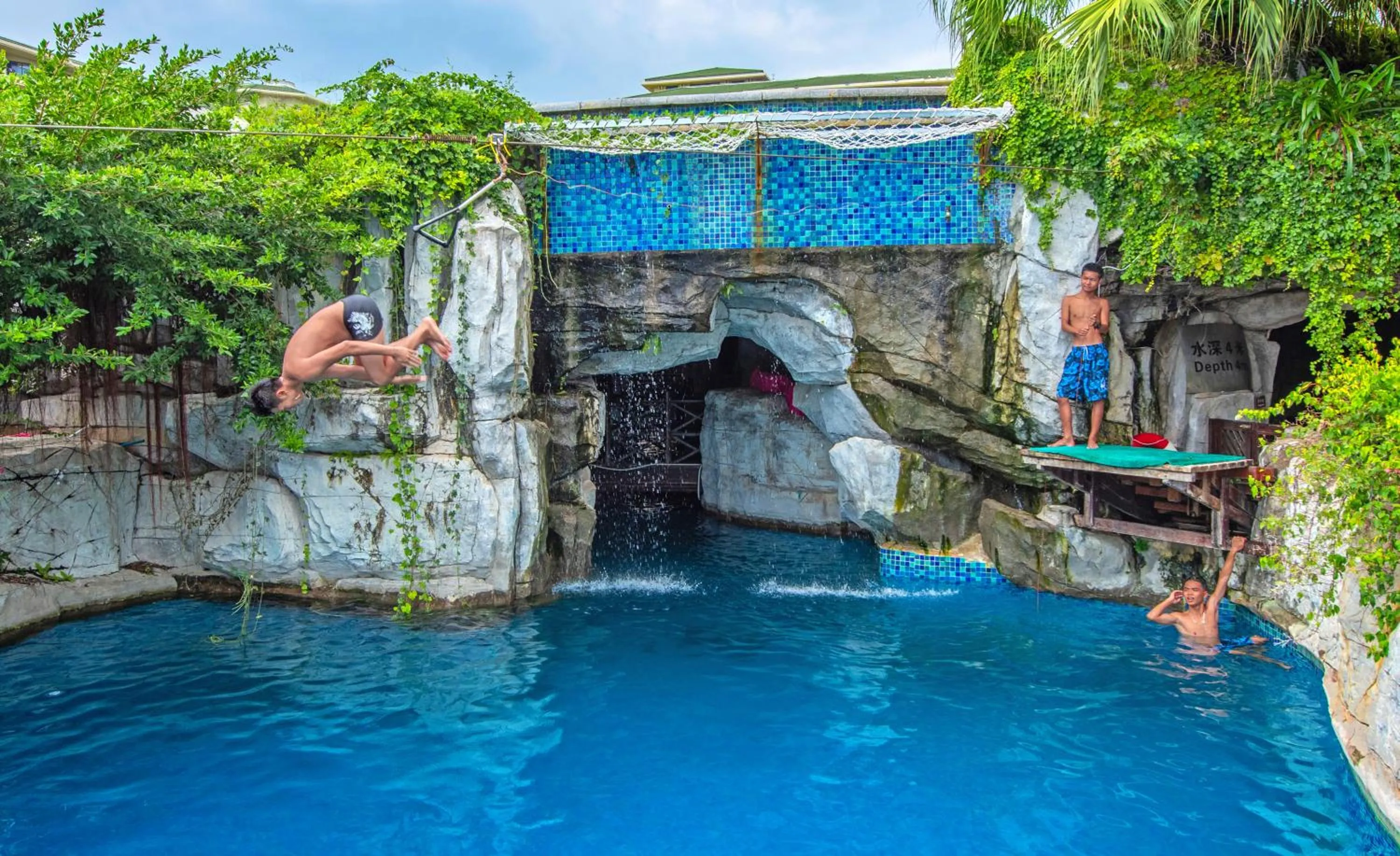 Aqua park in Horizon Resort & Spa Yalong Bay-Yalong Bay Central