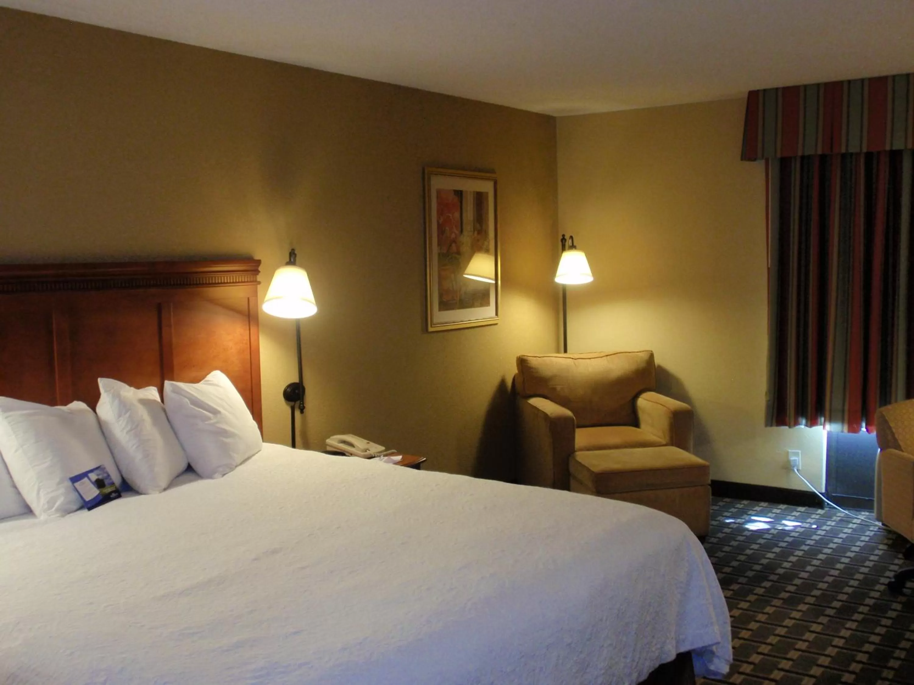 Photo of the whole room, Bed in Baymont by Wyndham Lewisville